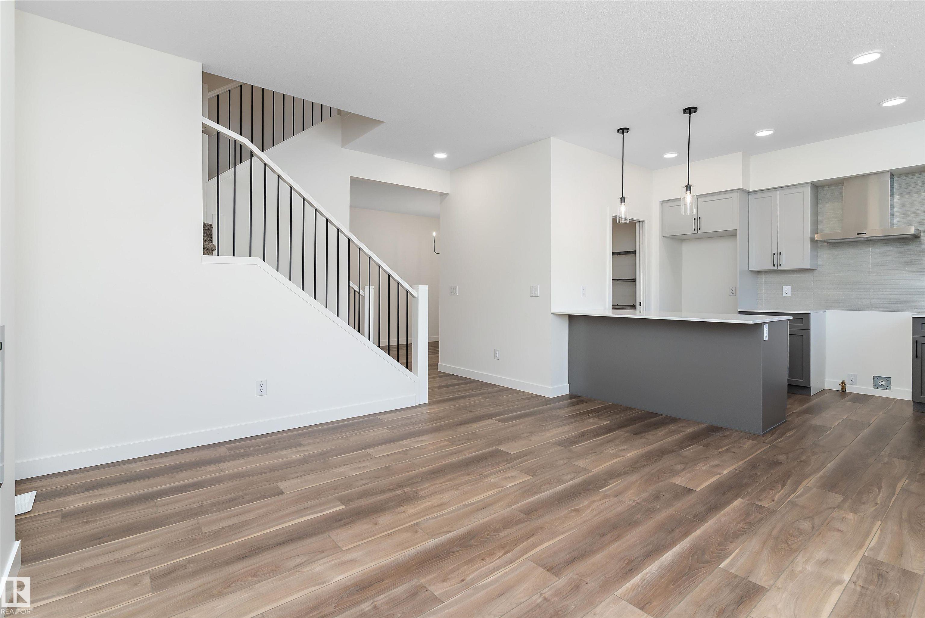 Photo 8 at 20720 43 Avenue NW, Edgemont, Edmonton