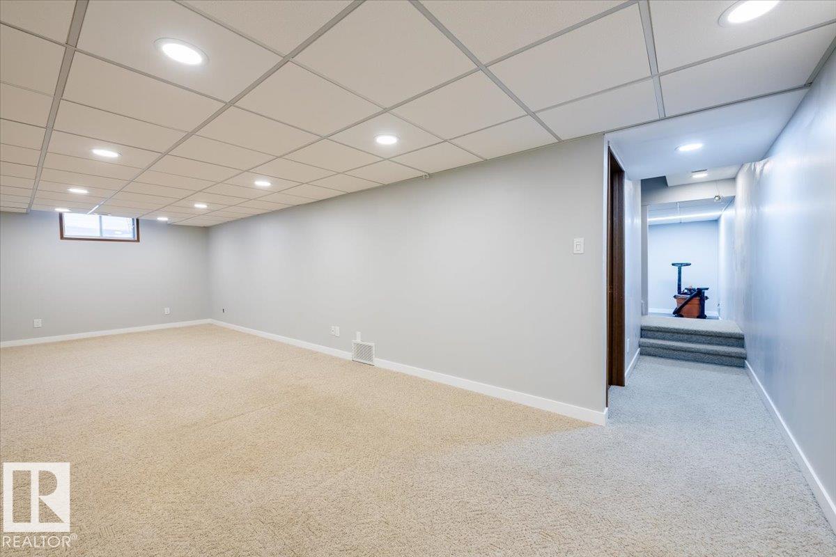 Photo 23 at 17808 76 Avenue NW, Lymburn, Edmonton