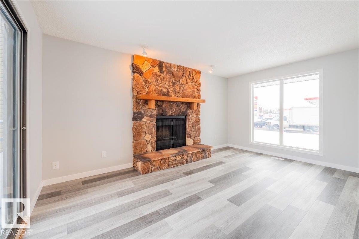 Photo 10 at 17808 76 Avenue NW, Lymburn, Edmonton