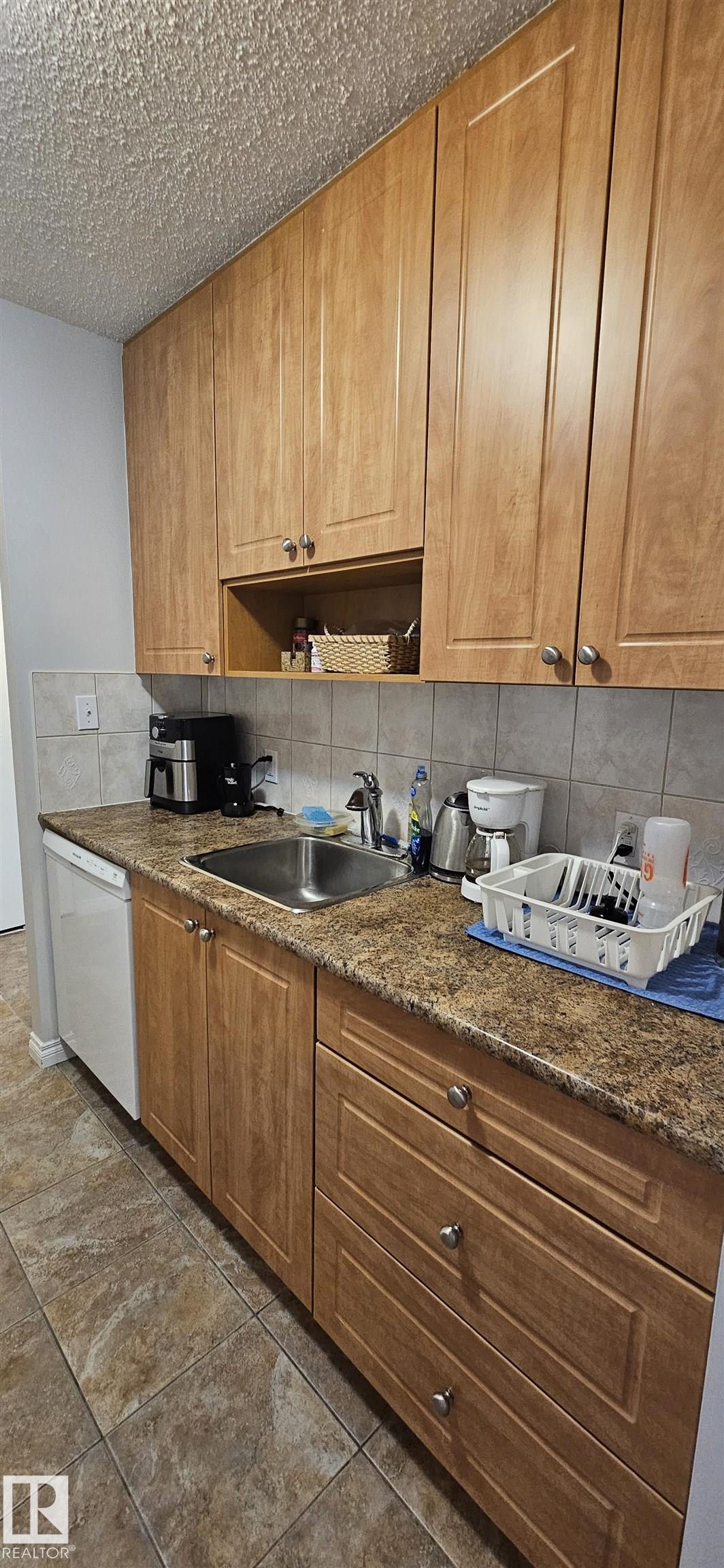 Photo 6 at 906 - 11307 99 Avenue NW, Wîhkwêntôwin, Edmonton