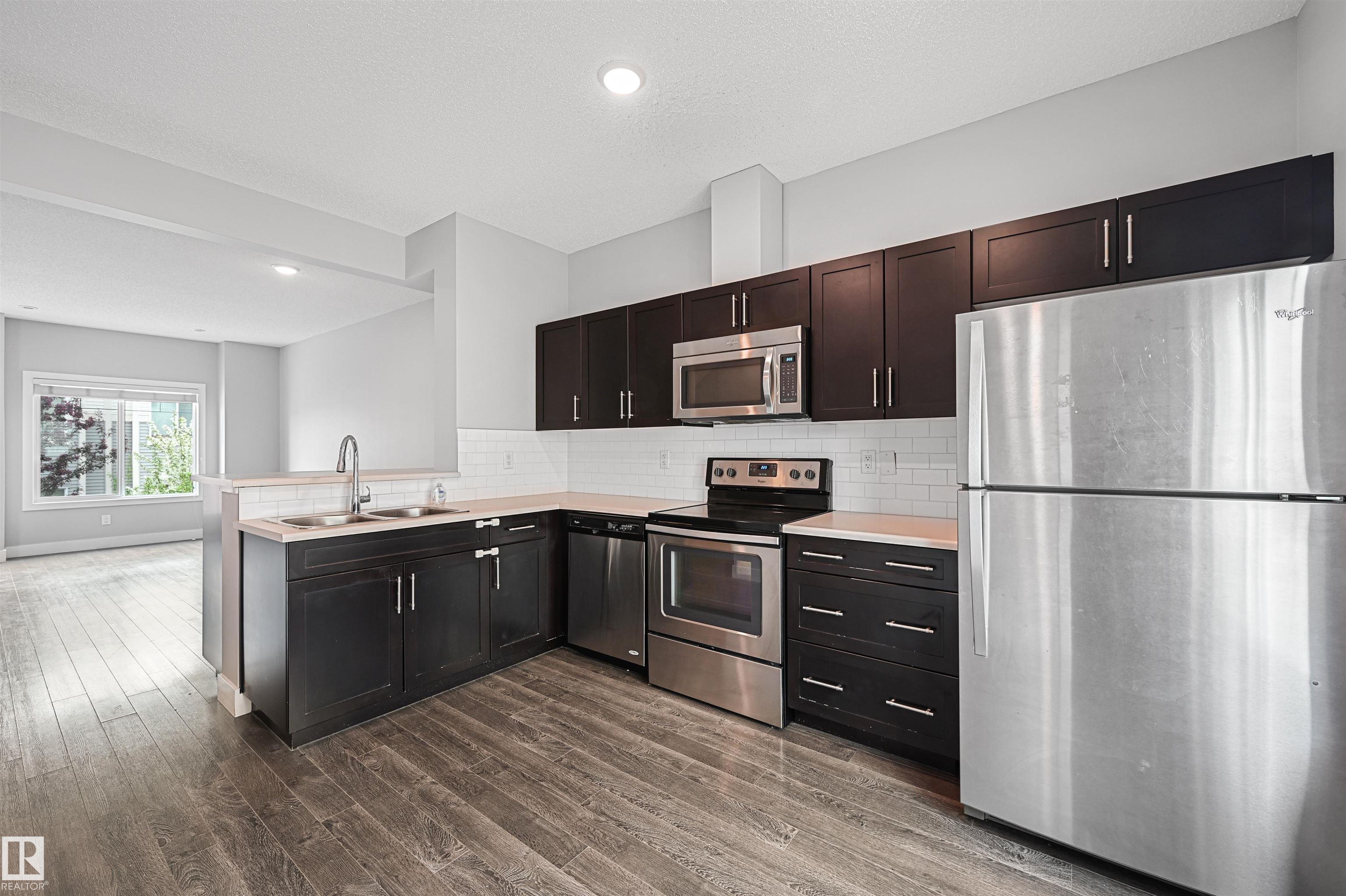 Photo 8 at 30 - 804 Welsh Drive SW, Walker, Edmonton