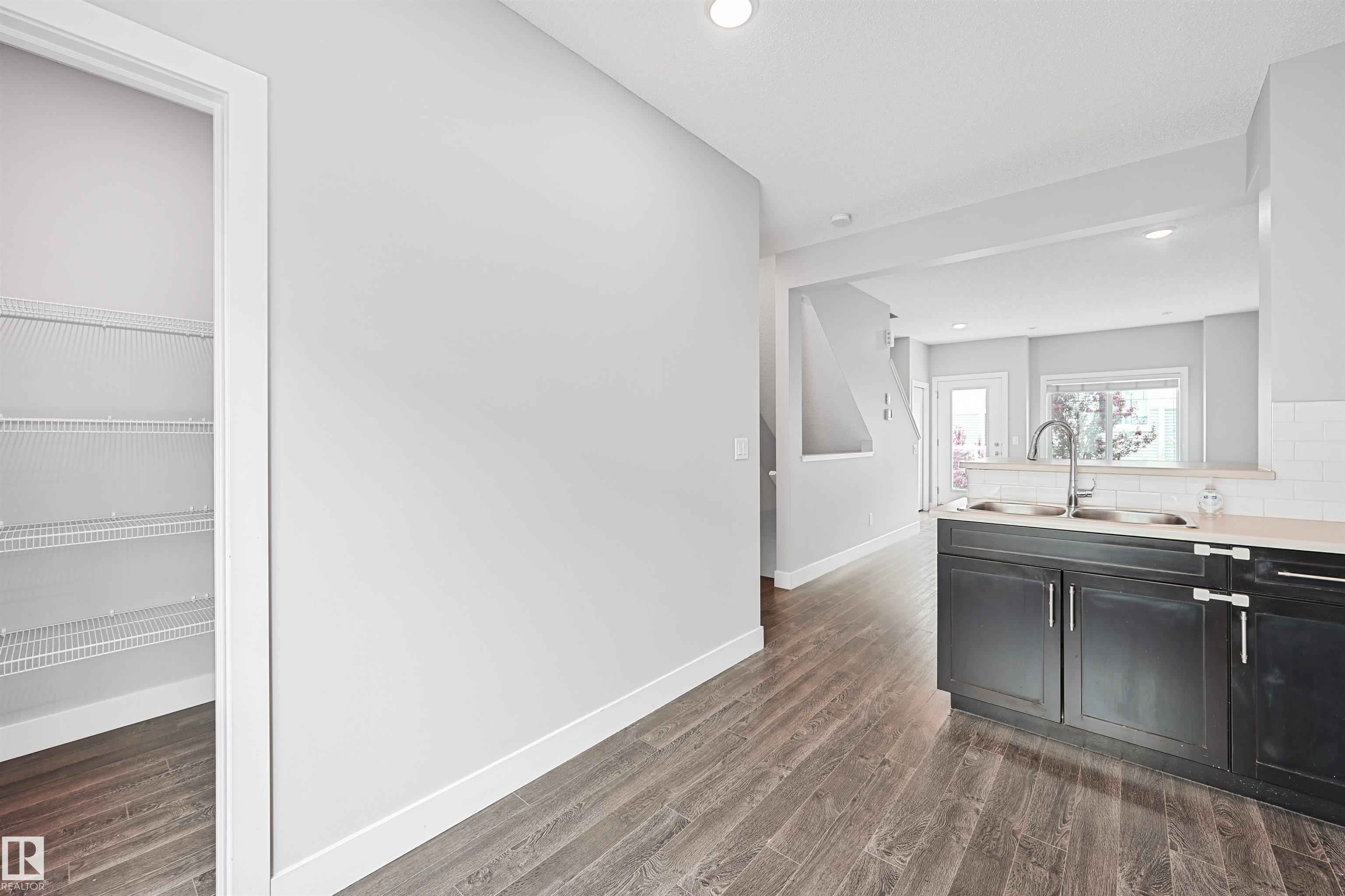 Photo 10 at 30 - 804 Welsh Drive SW, Walker, Edmonton