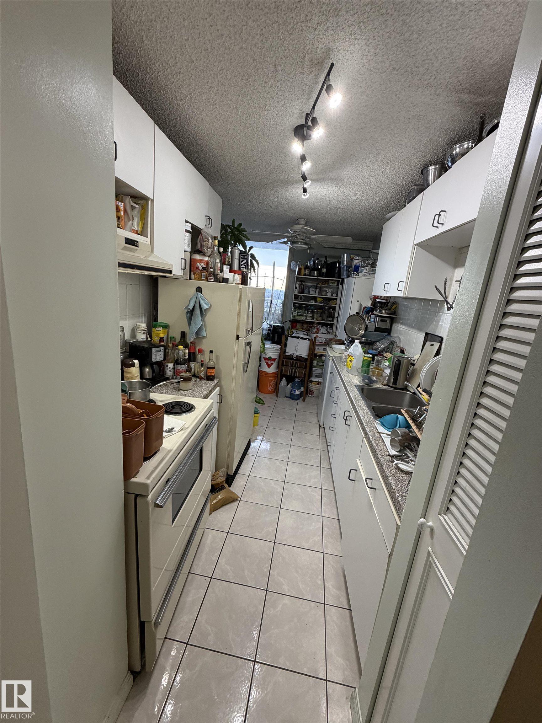 Photo 6 at 1506 - 10883 Saskatchewan Drive NW, Garneau, Edmonton