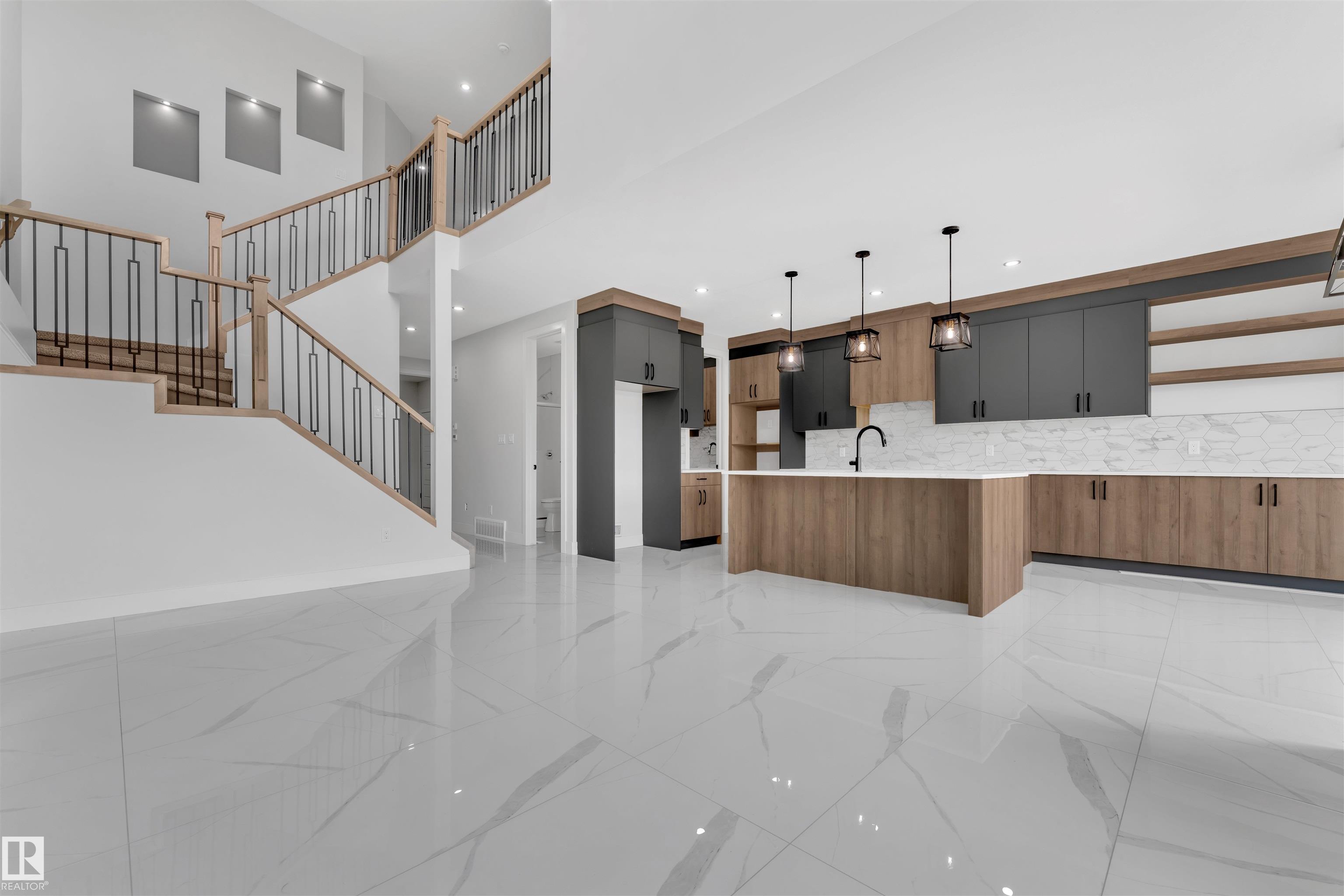 Picture for 22835 80 AV NW