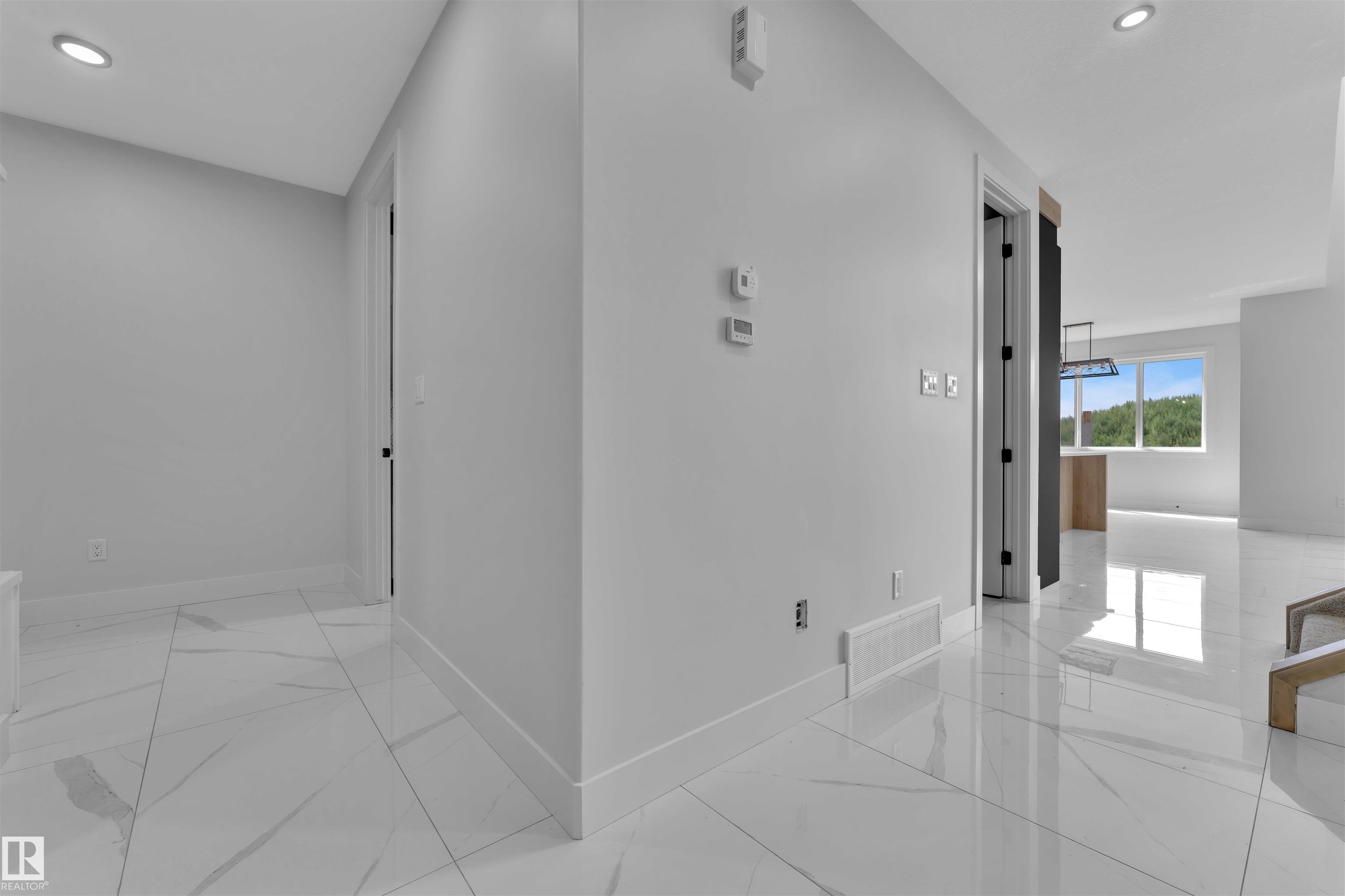 Picture for 22835 80 AV NW