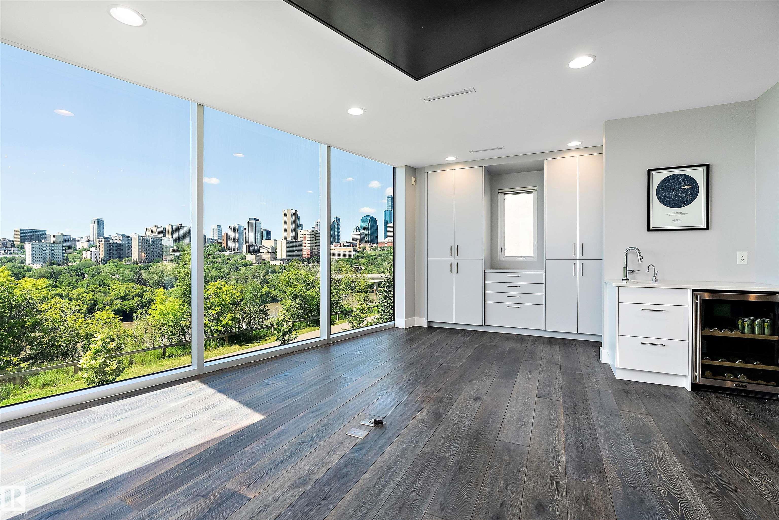 Photo 24 at 9509 99b Street NW, Strathcona, Edmonton