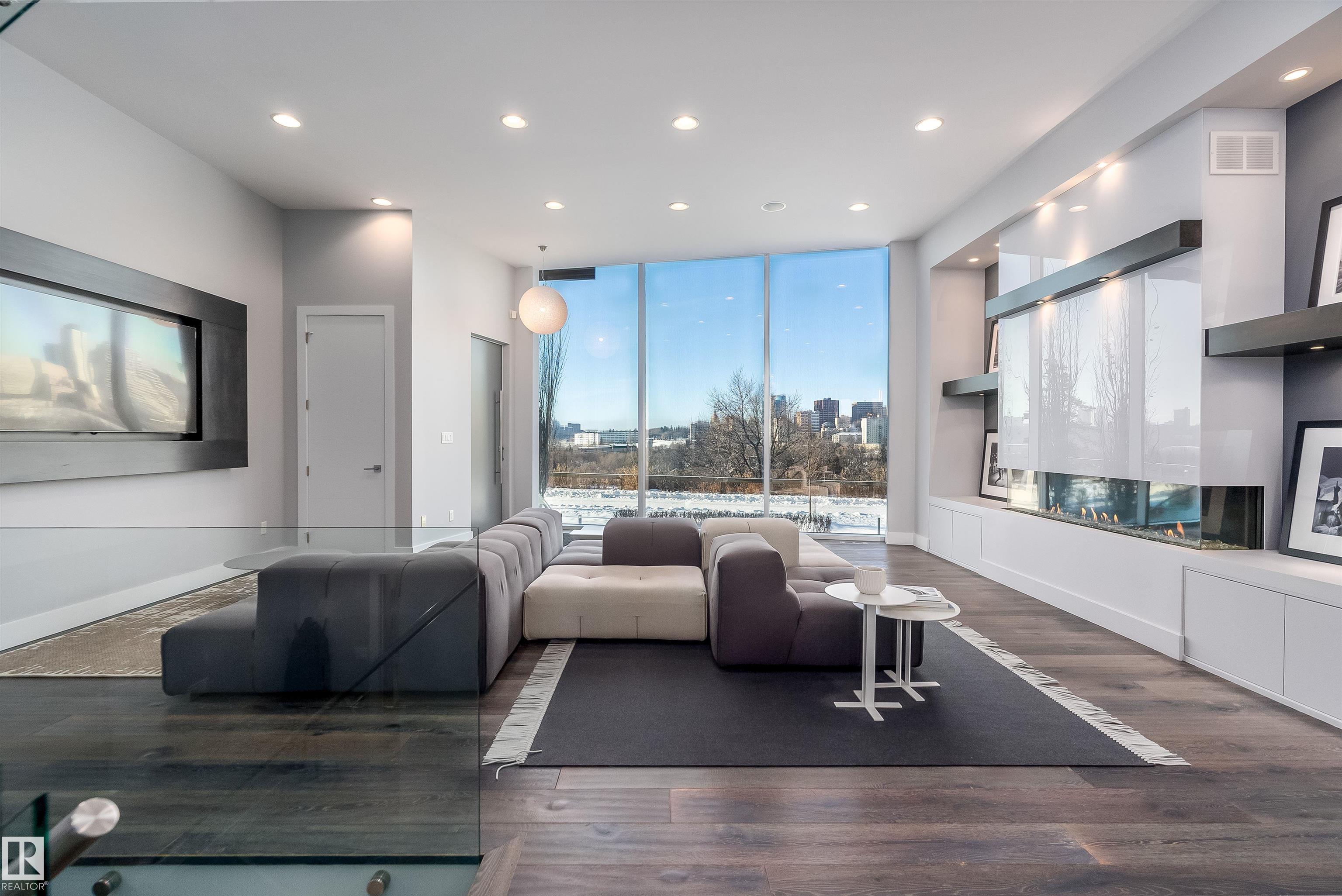 Photo 6 at 9509 99b Street NW, Strathcona, Edmonton