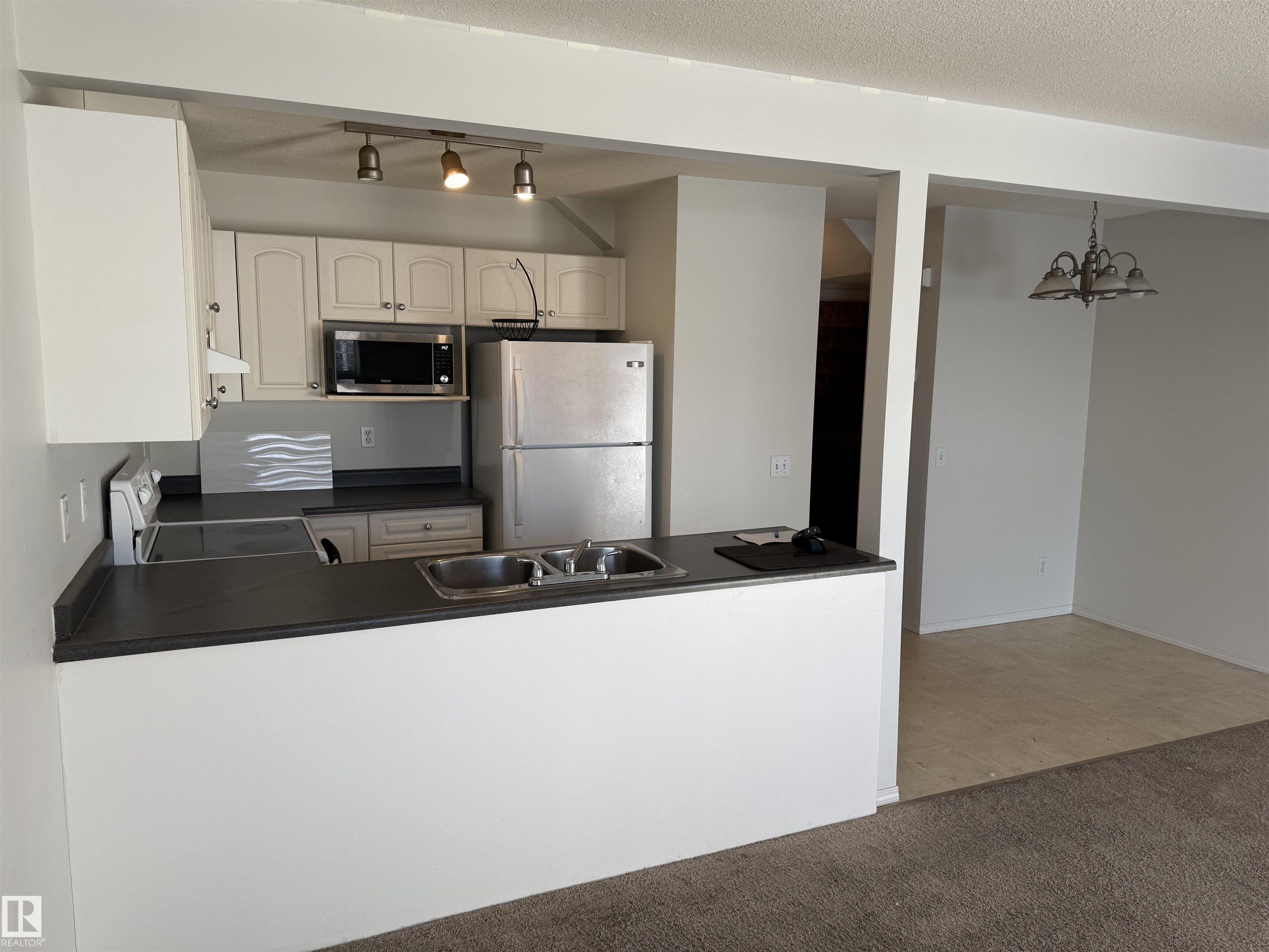 Photo 6 at 51 - 16823 84 Street NW, Klarvatten, Edmonton