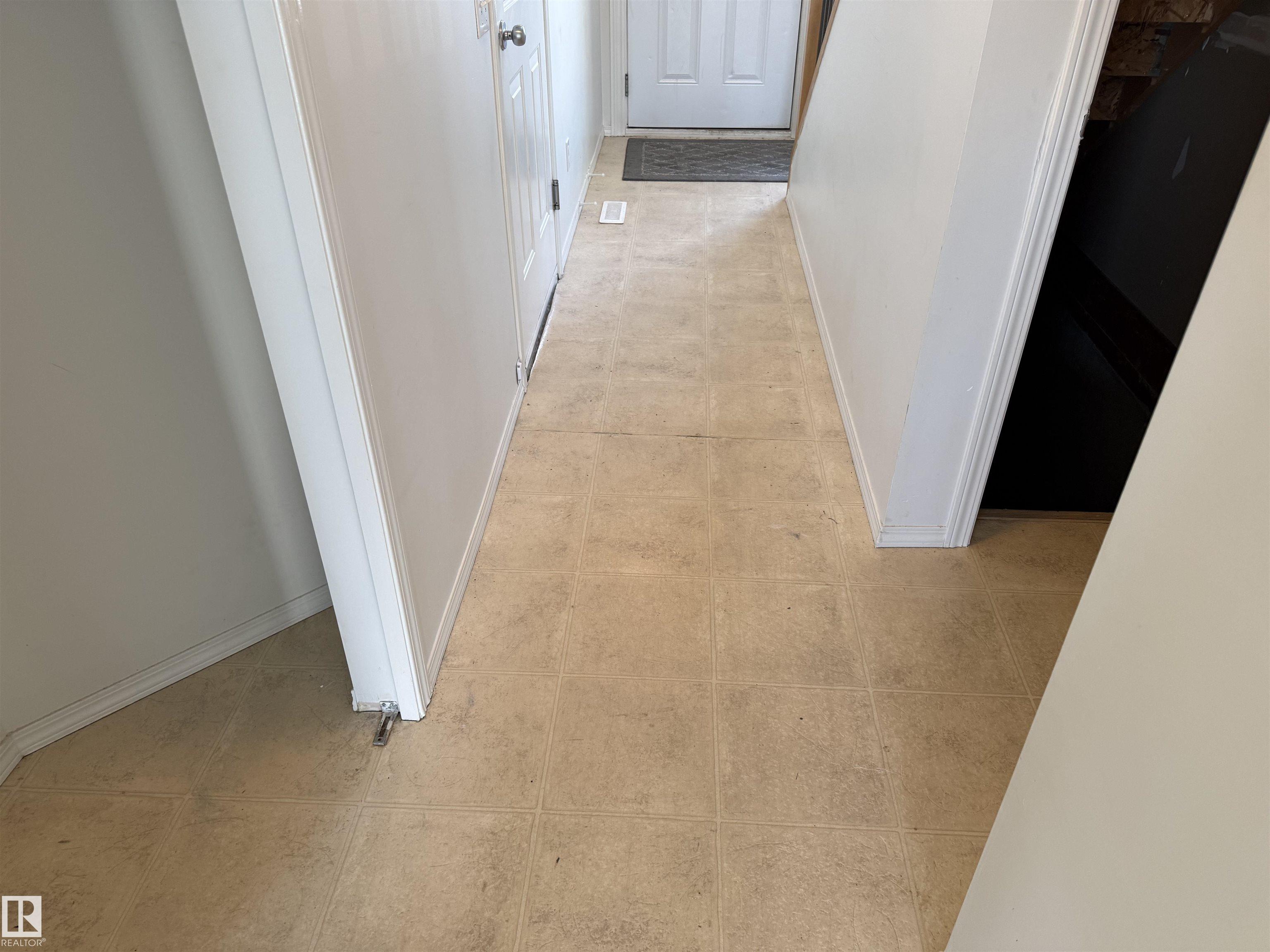 Photo 10 at 51 - 16823 84 Street NW, Klarvatten, Edmonton