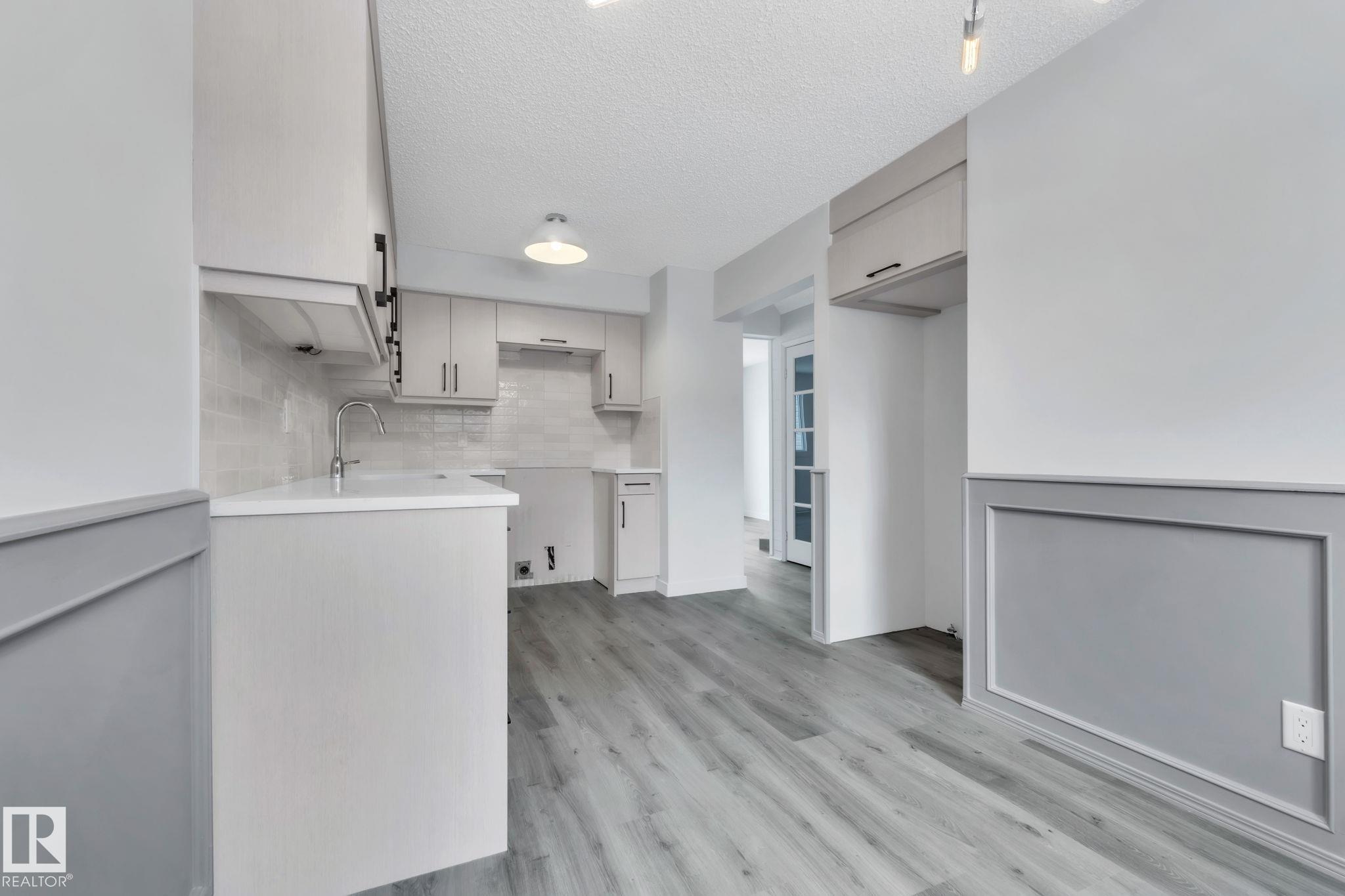 Photo 17 at 1281 Hooke Road NW, Overlanders, Edmonton