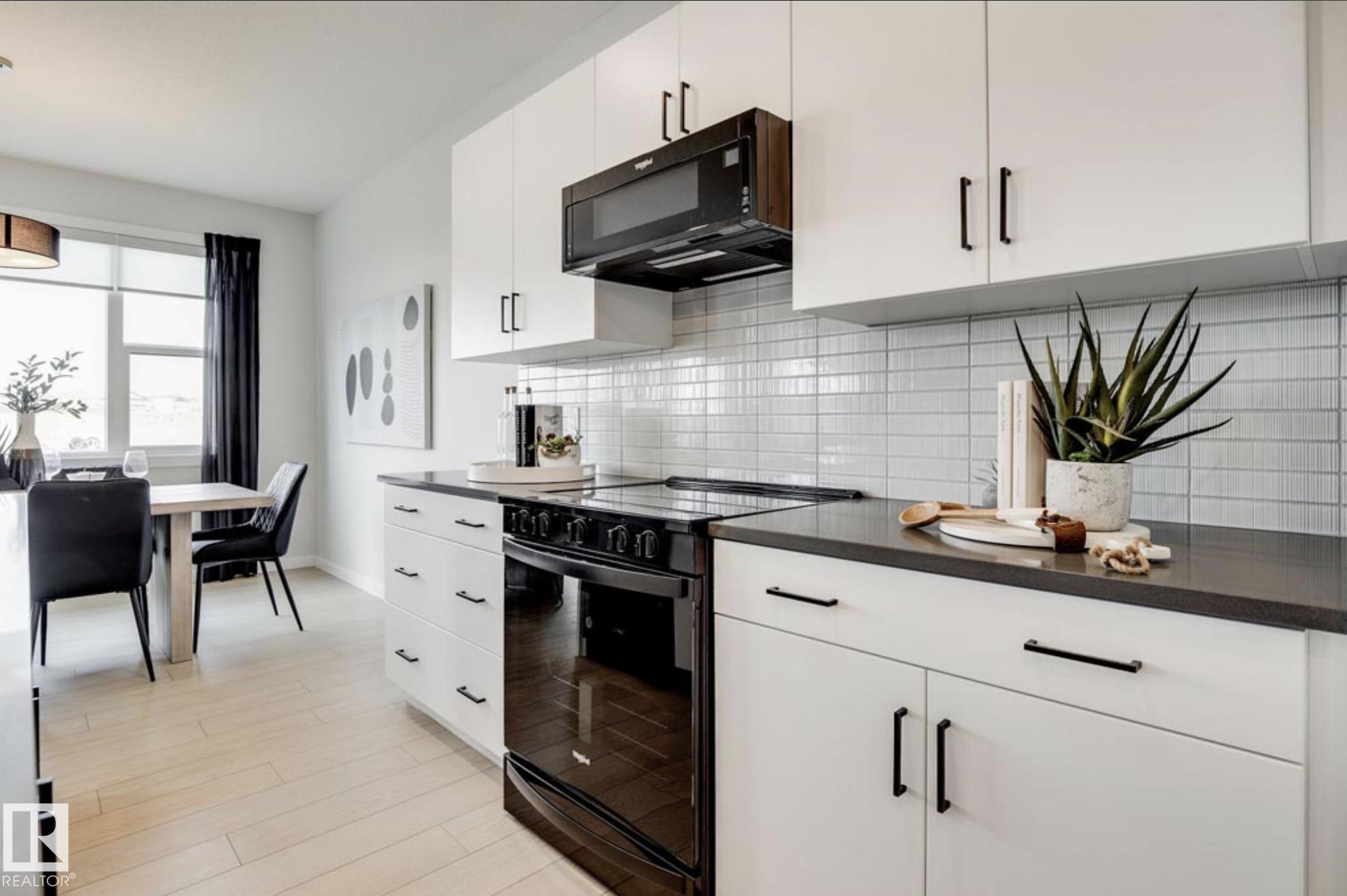 2535 211 Street NW, The Uplands, Edmonton