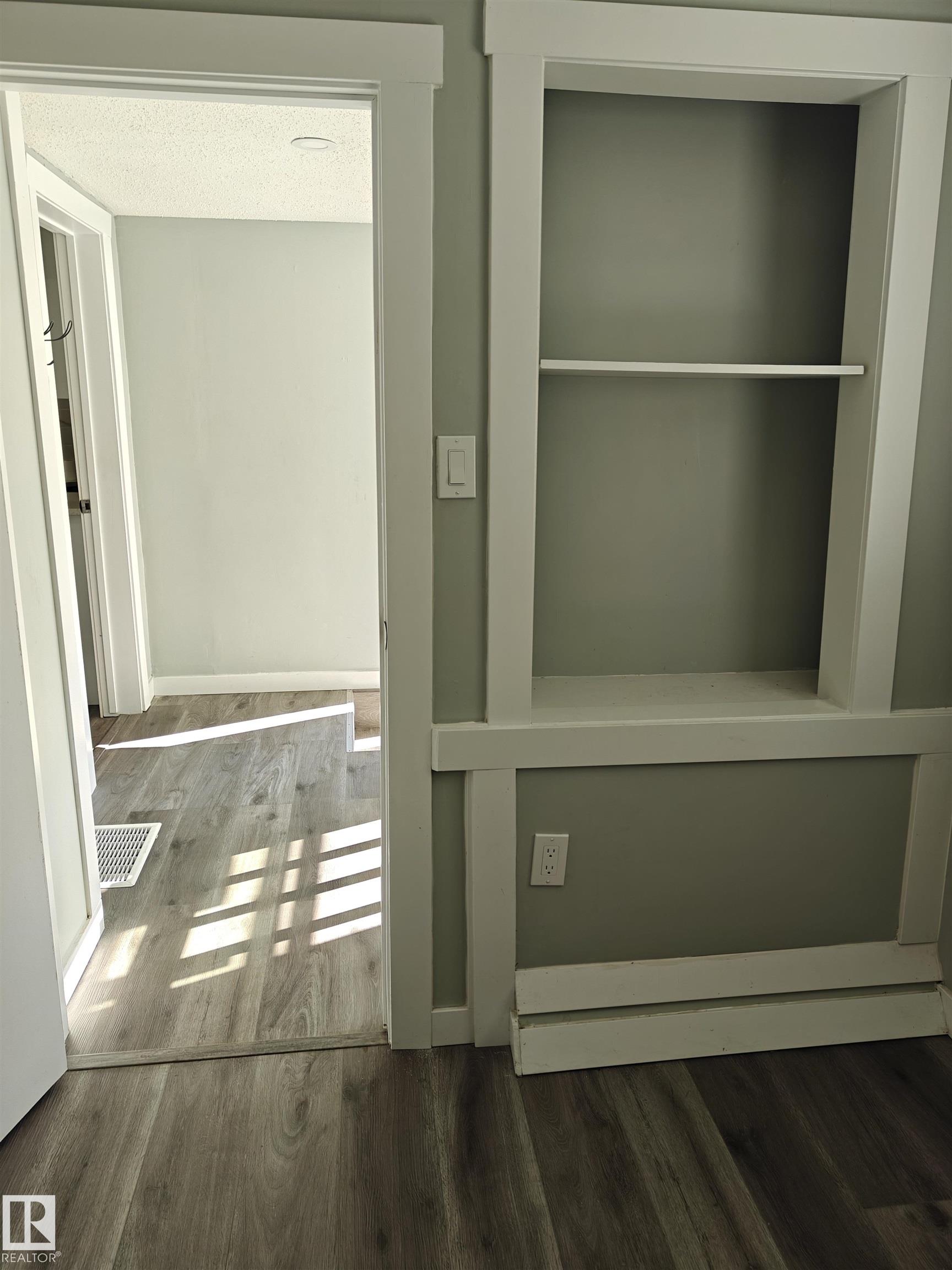 Photo 12 at 11406 82 Street NW, Parkdale, Edmonton