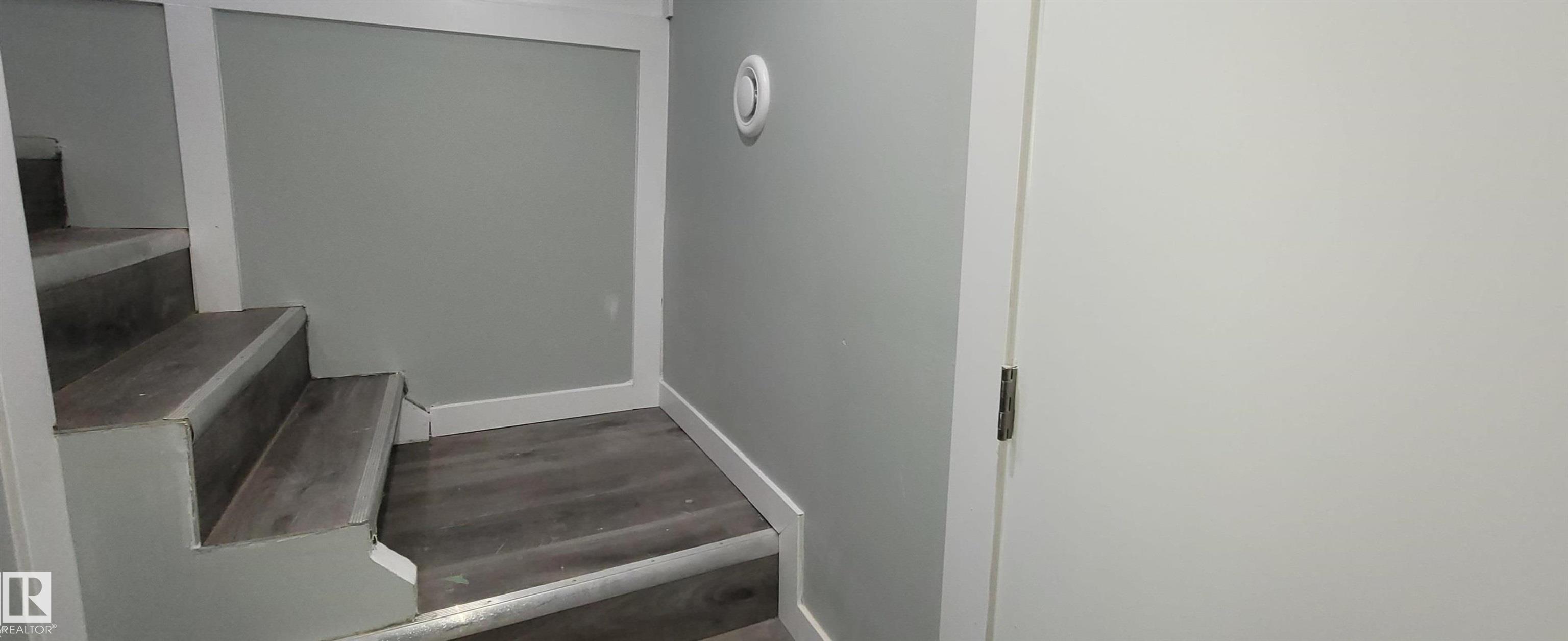 Photo 14 at 11406 82 Street NW, Parkdale, Edmonton