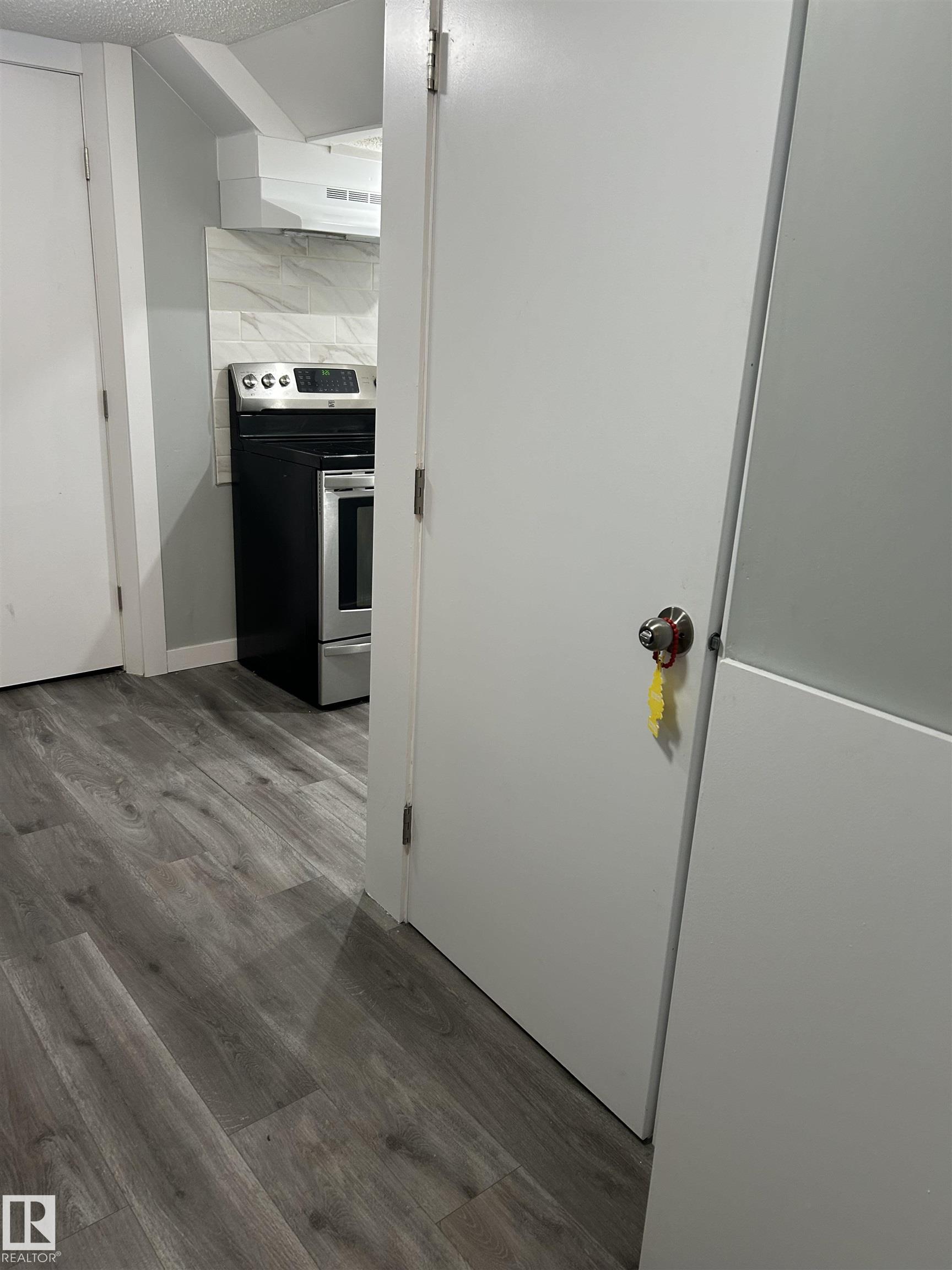 Photo 17 at 11406 82 Street NW, Parkdale, Edmonton