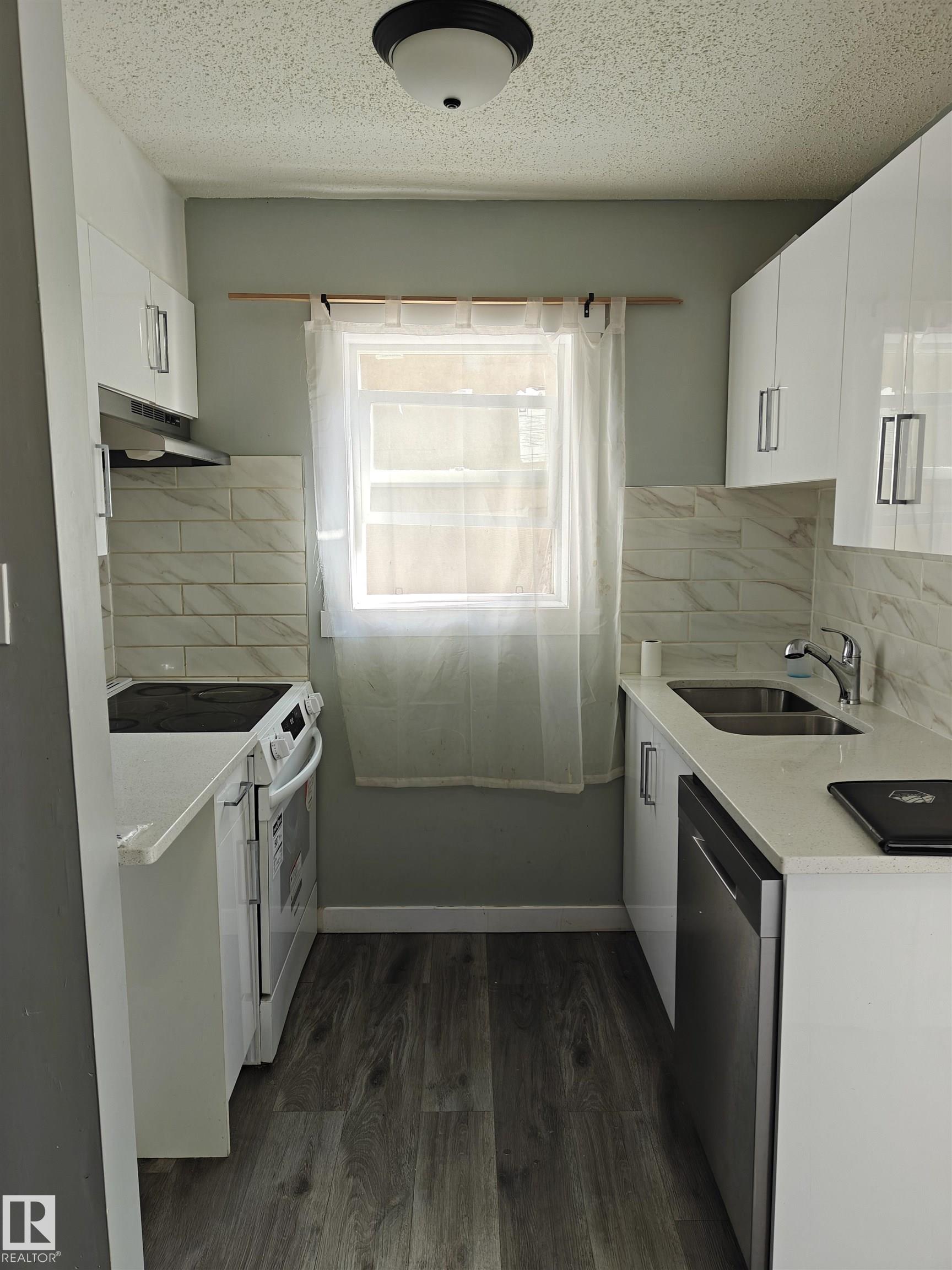 Photo 6 at 11406 82 Street NW, Parkdale, Edmonton