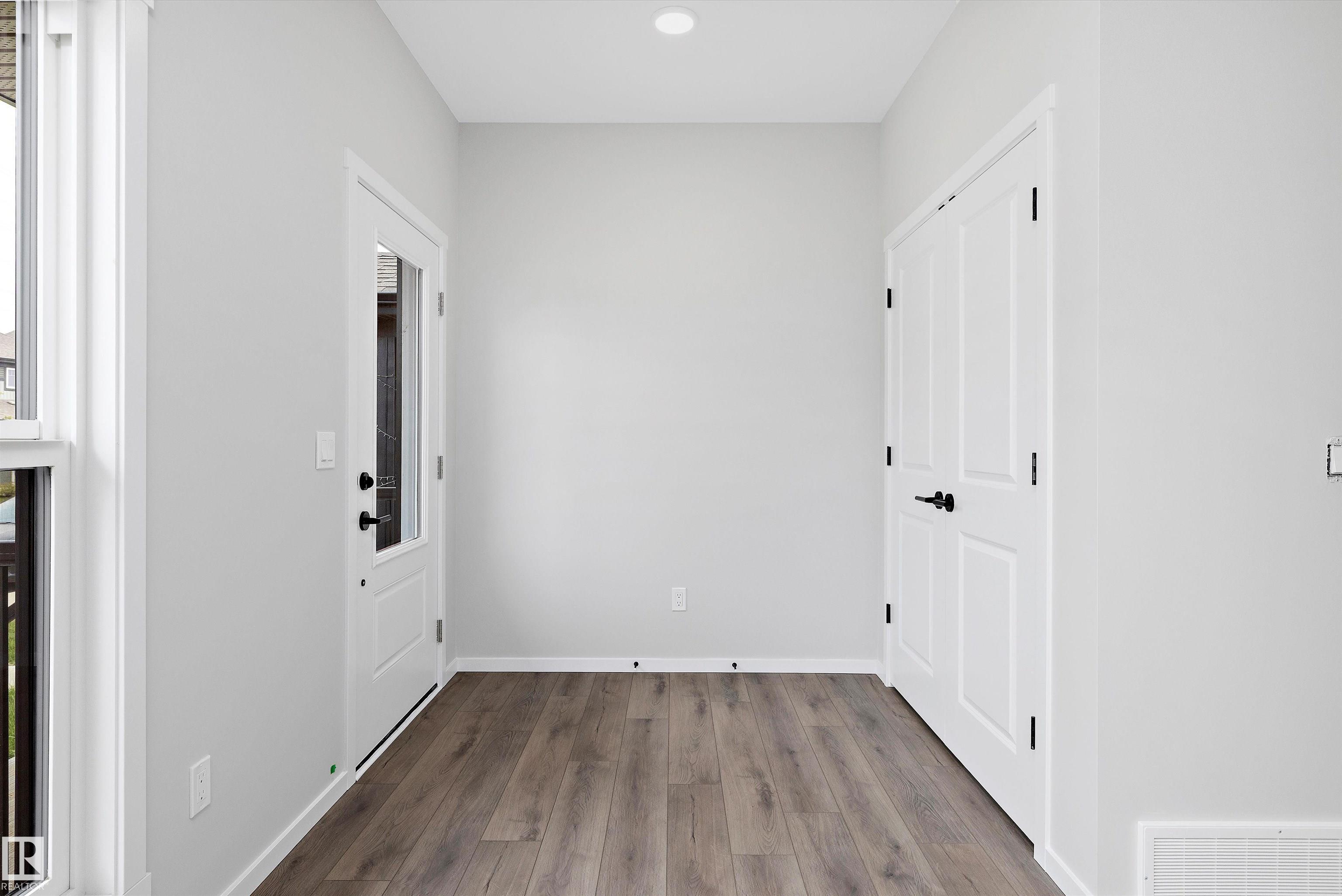 Picture for 5723 Hawthorn Common SW