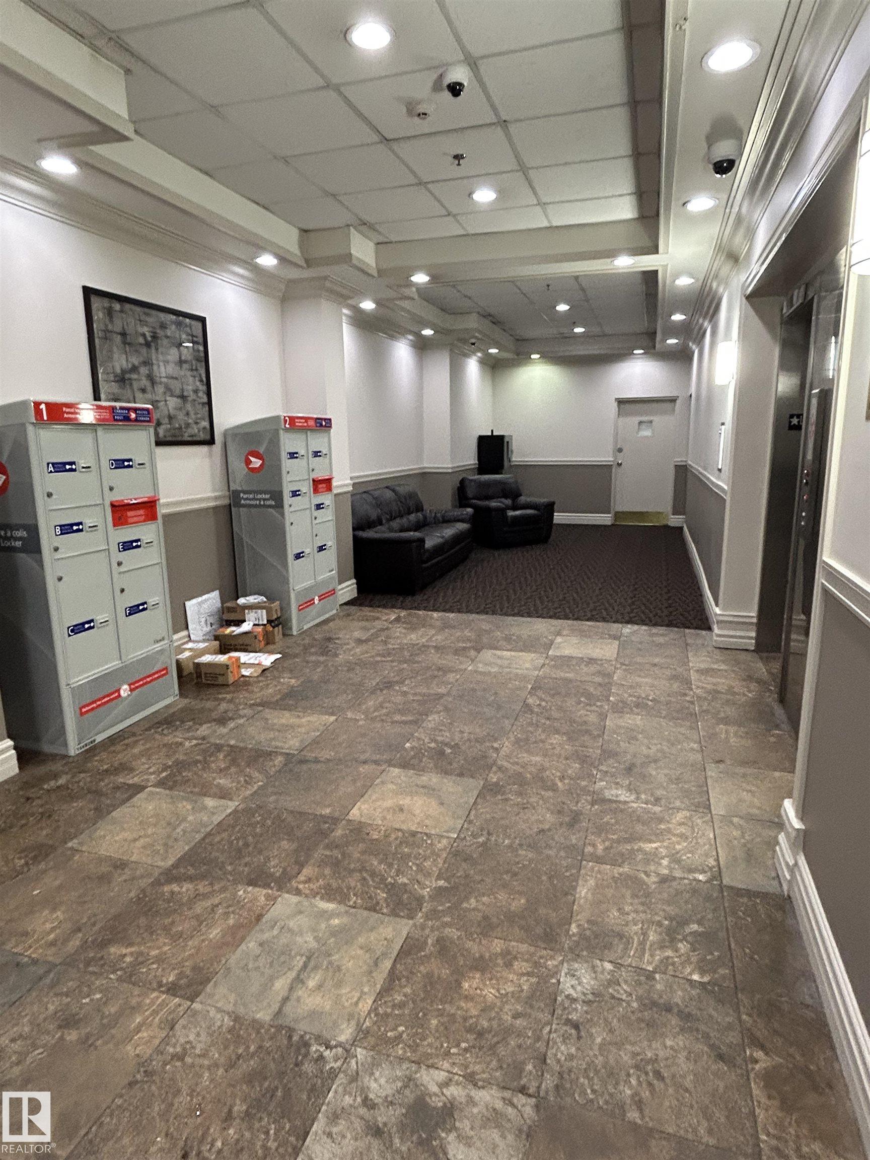 Photo 11 at 714 - 10160 114 Street NW, Wîhkwêntôwin, Edmonton