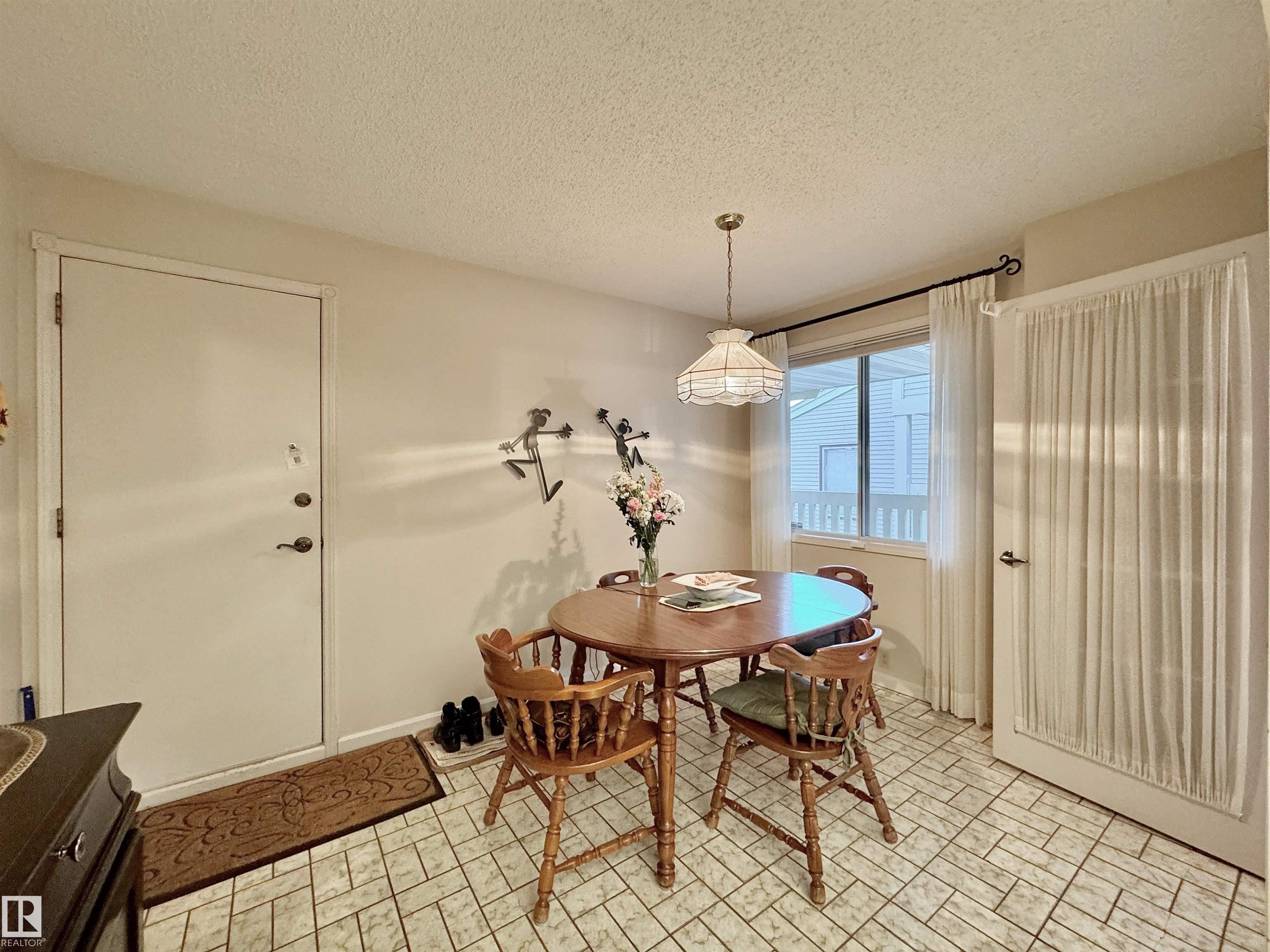 Photo 9 at 1057 109 Street NW, Bearspaw, Edmonton