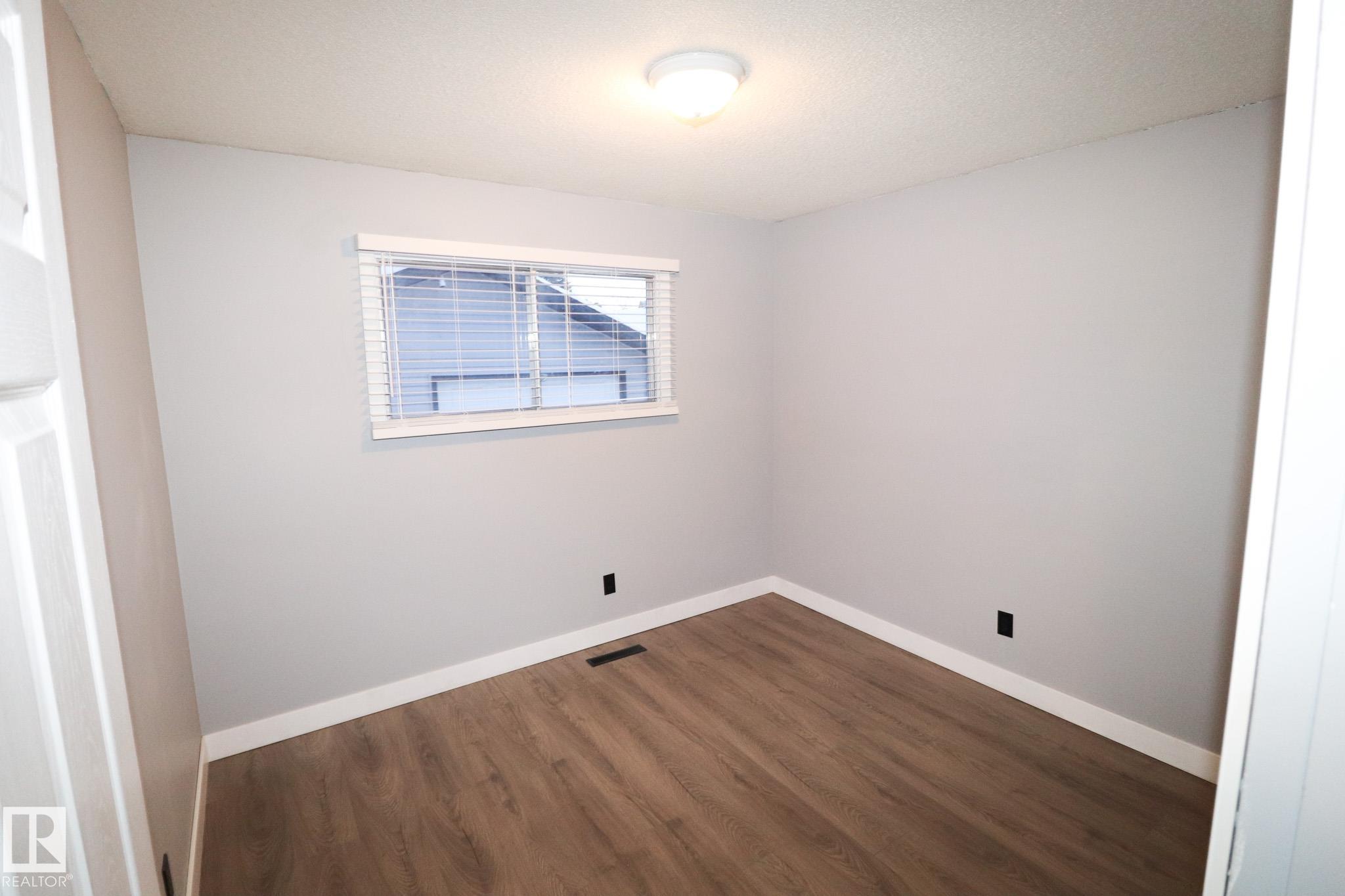 Photo 14 at 530 Alder Avenue, Maplewood, Sherwood Park