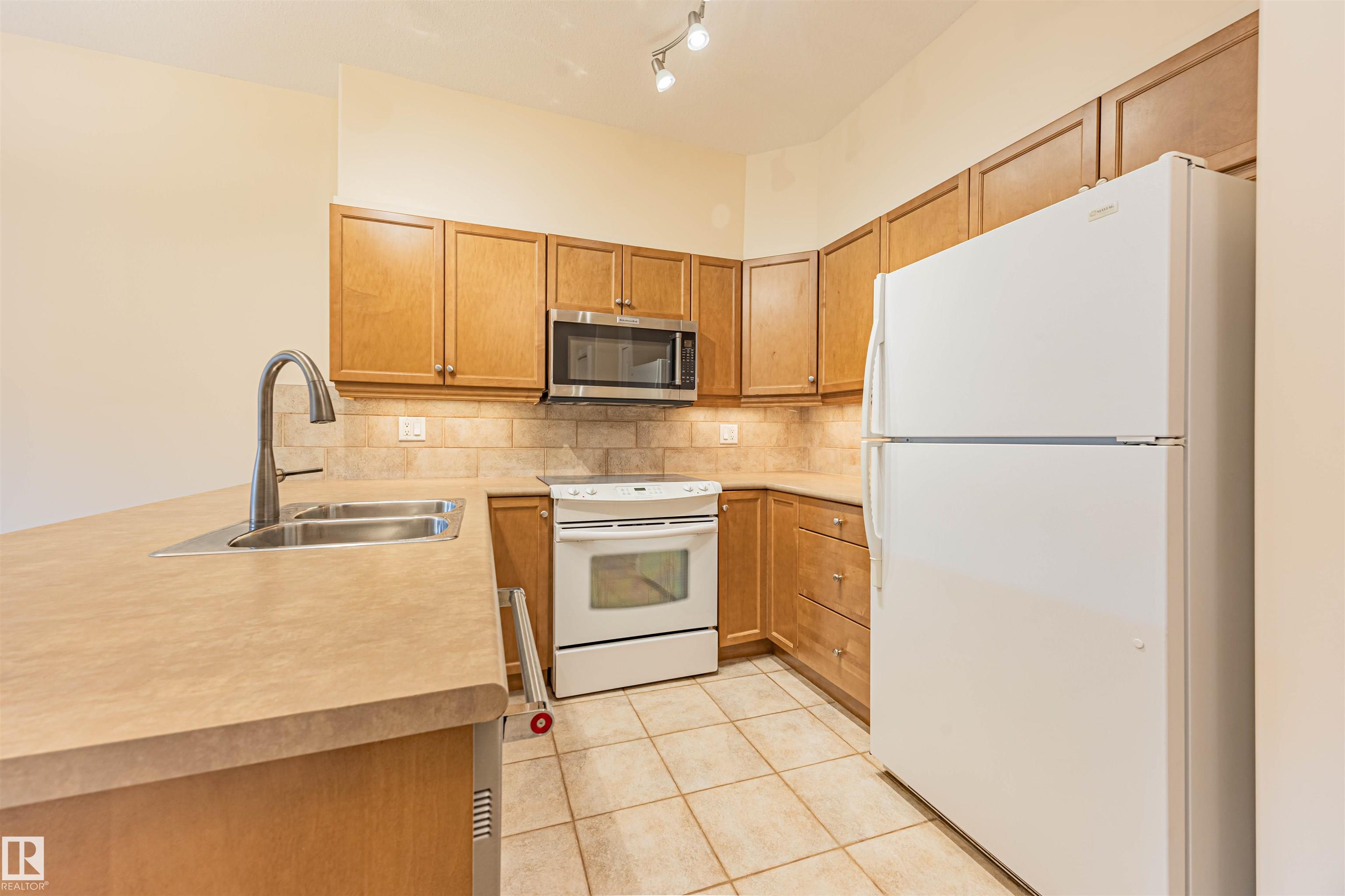 Picture for #110 1406 HODGSON WY NW