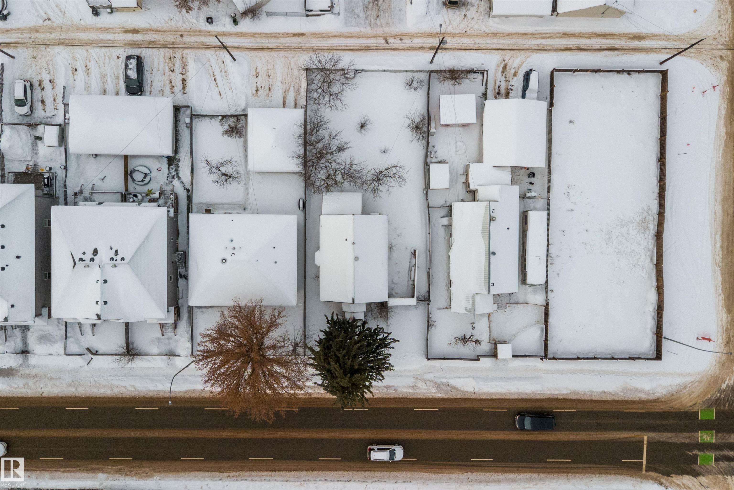 Photo 3 at 11338 86 Street NW, Parkdale, Edmonton