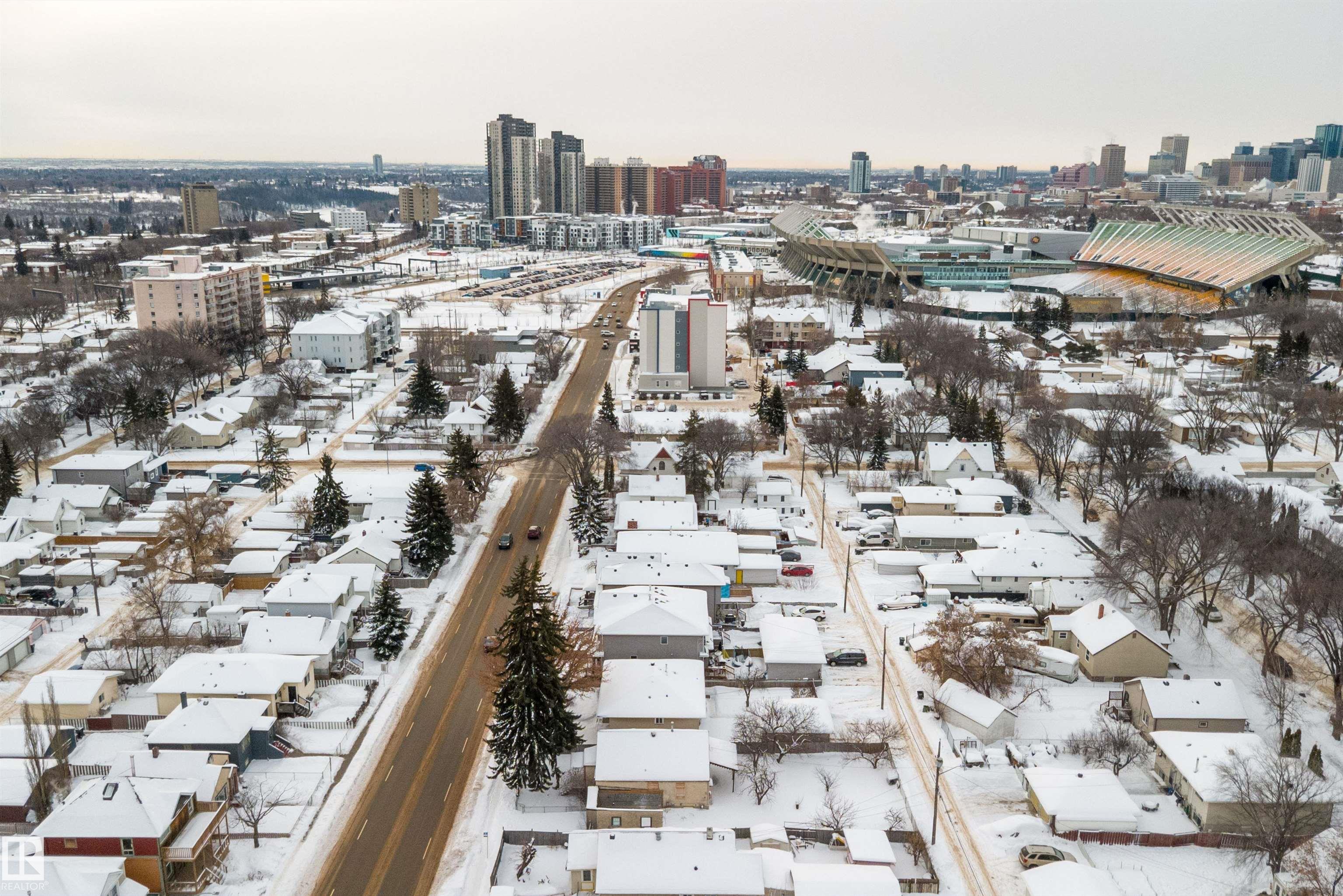 Photo 8 at 11338 86 Street NW, Parkdale, Edmonton