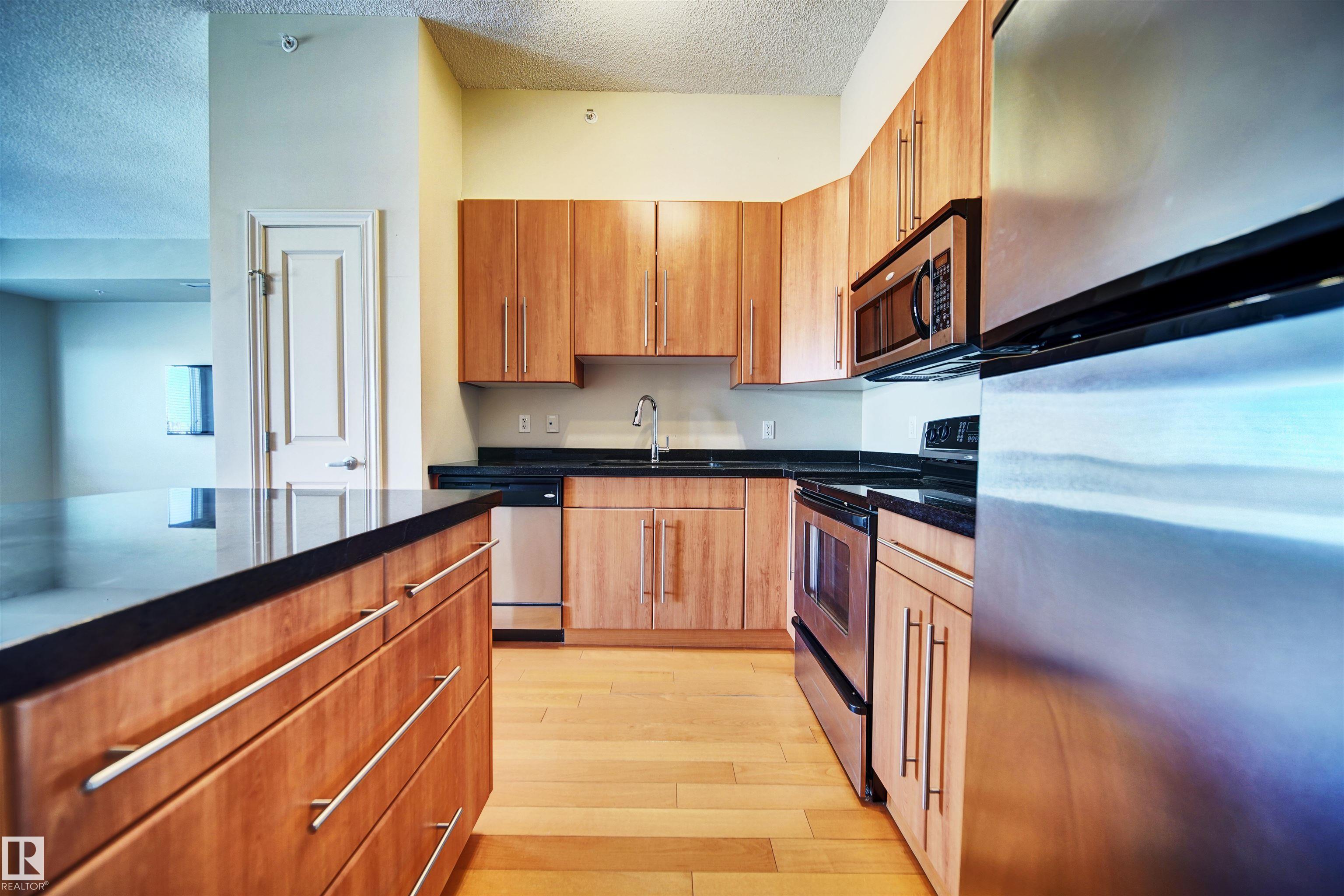 1206 - 9819 104 Street NW, Downtown, Edmonton photo number 2