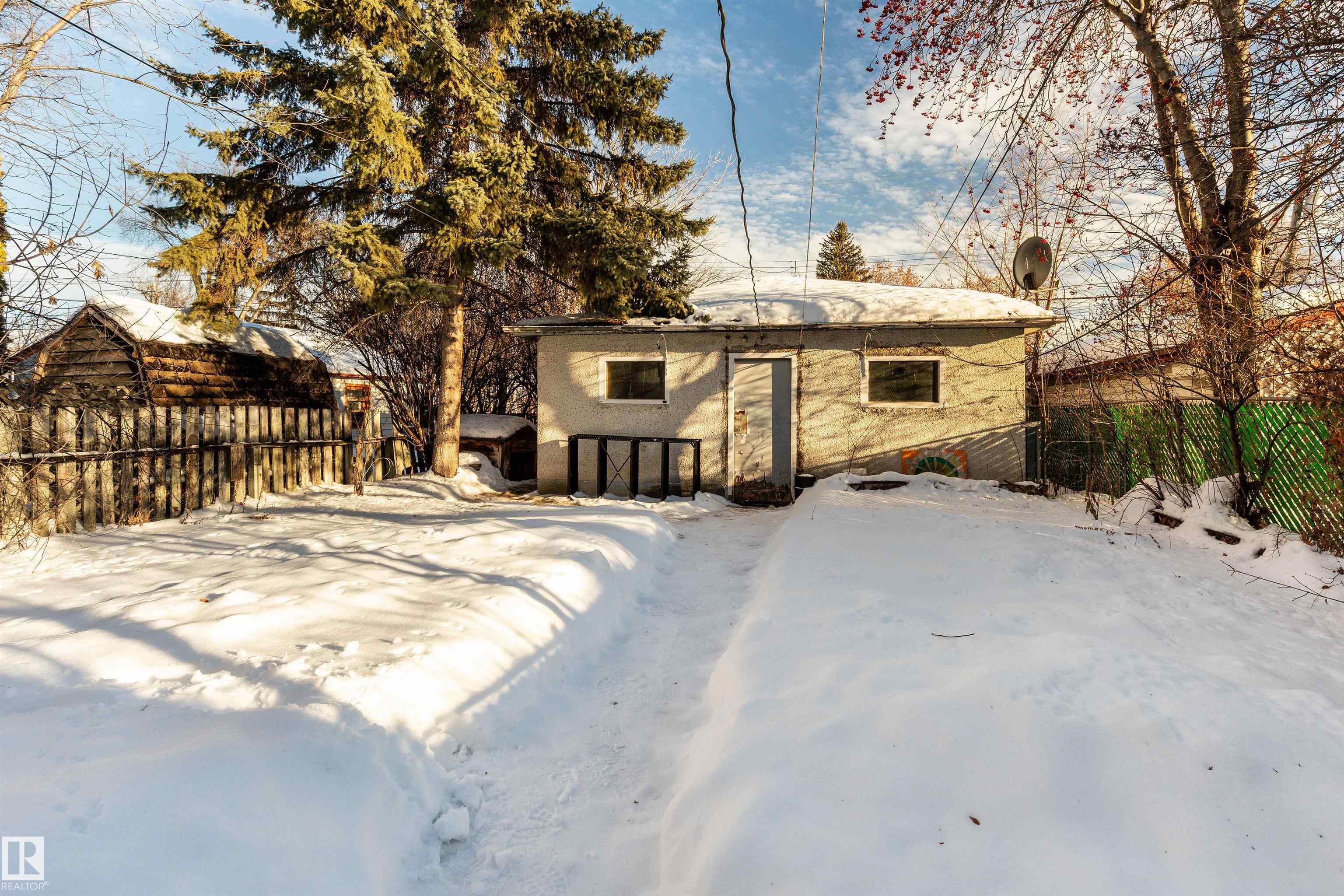 Picture for 11645 90 ST NW NW