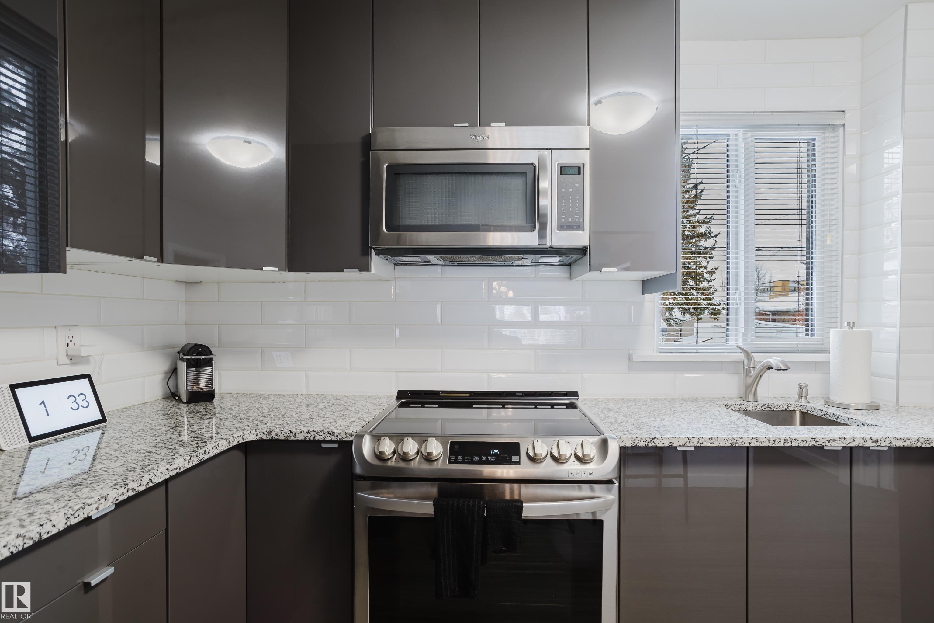 Photo 11 at 11708 130 Street NW, Inglewood, Edmonton