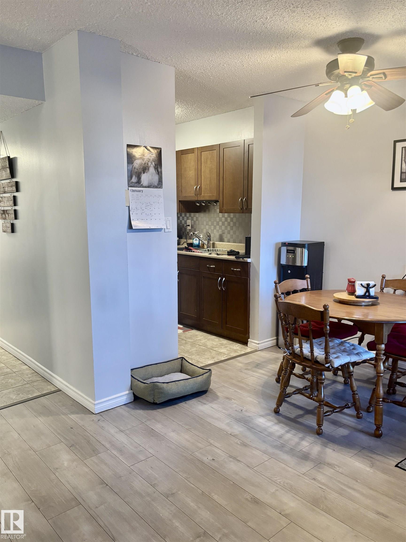 Photo 10 at 26 - 8735 165 Street NW, West Meadowlark Park, Edmonton