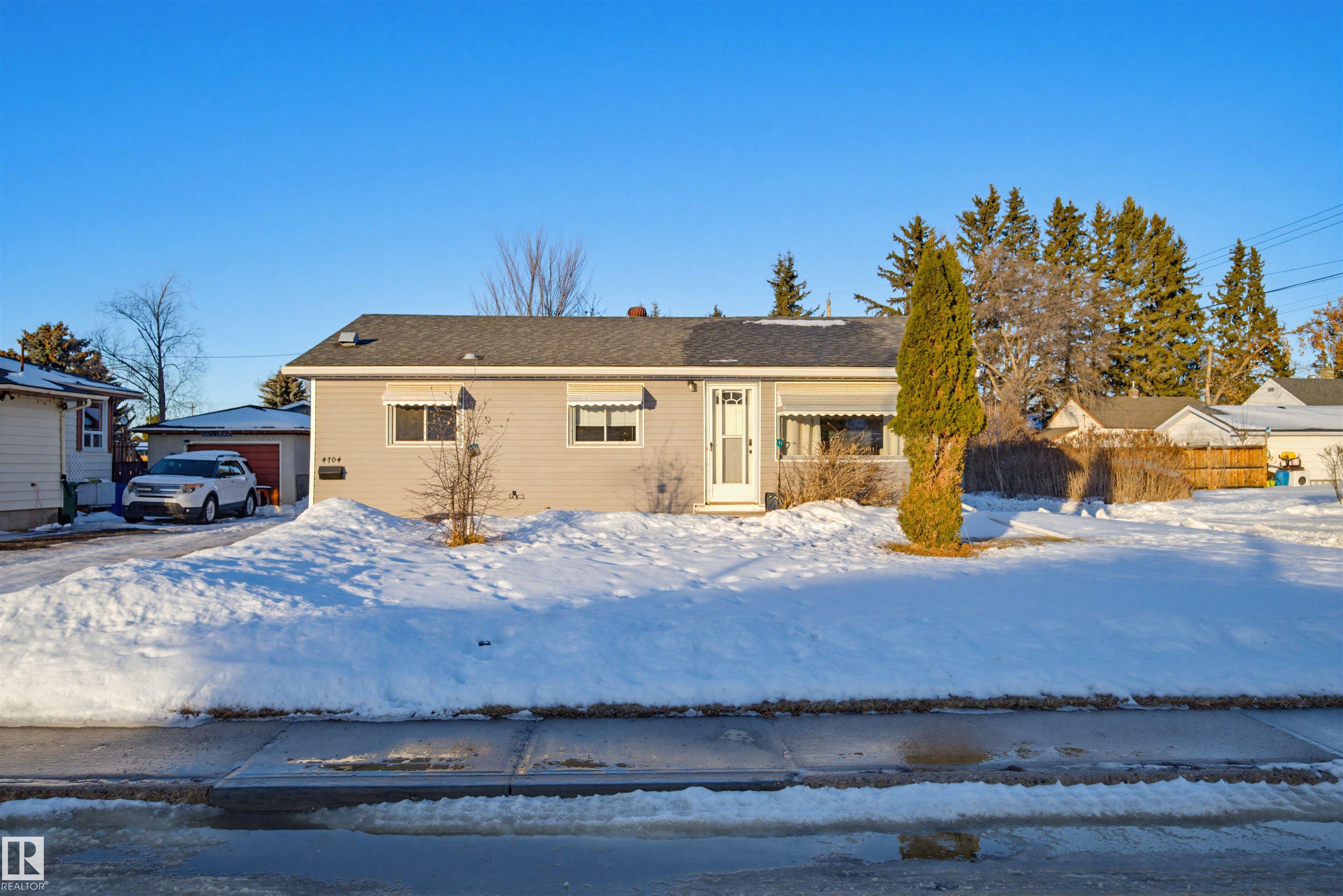 4704 54 AV, Wetaskiwin - $239,900