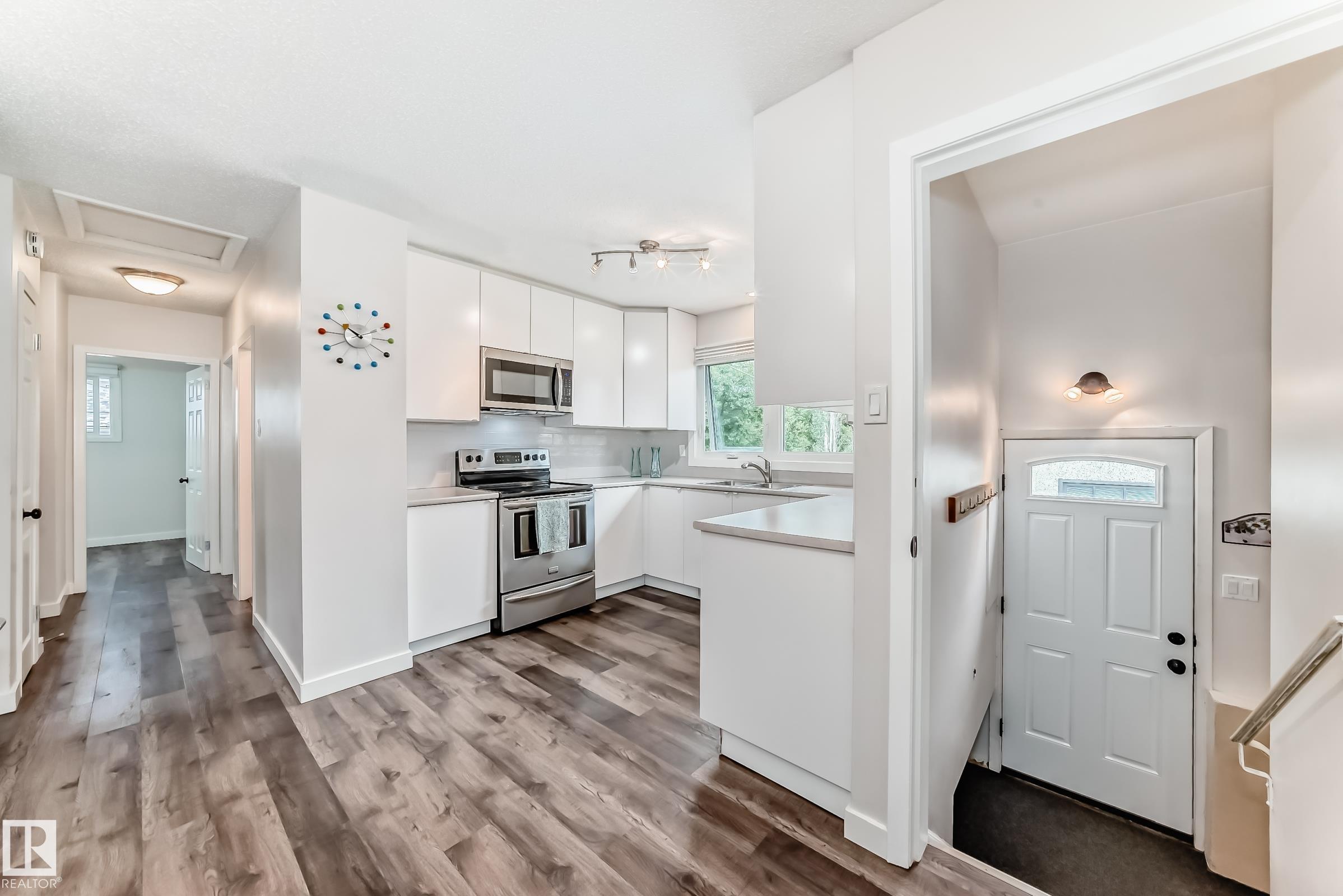 Picture for 8415 72 ST NW