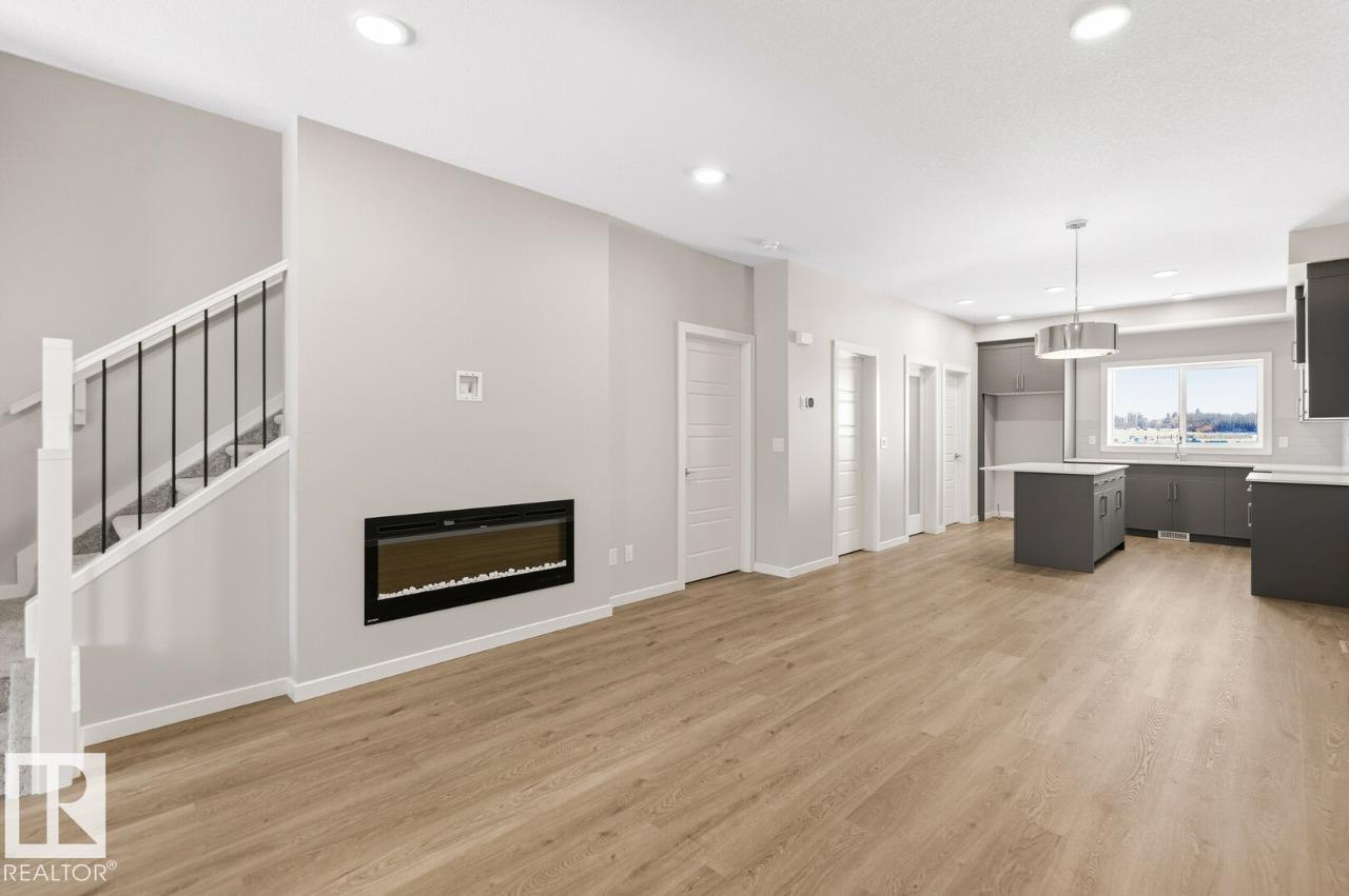 Picture for 315 EDGEMONT DR NW