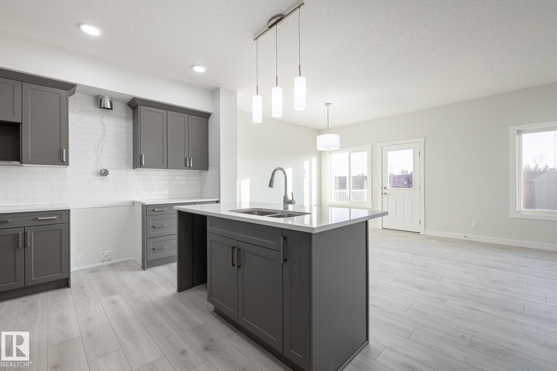 Photo 11 at 4020 207 Street NW, Edgemont, Edmonton