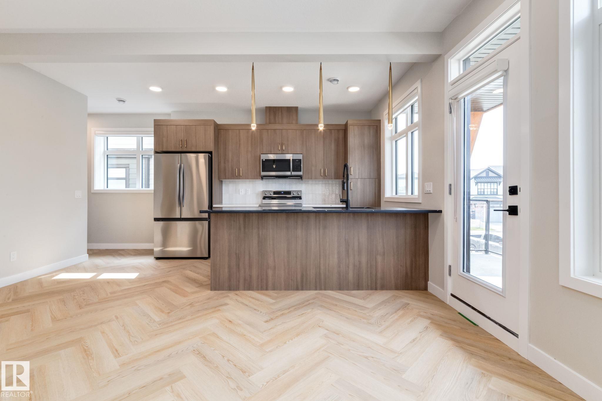 Picture for #41 16231 19 AV SW