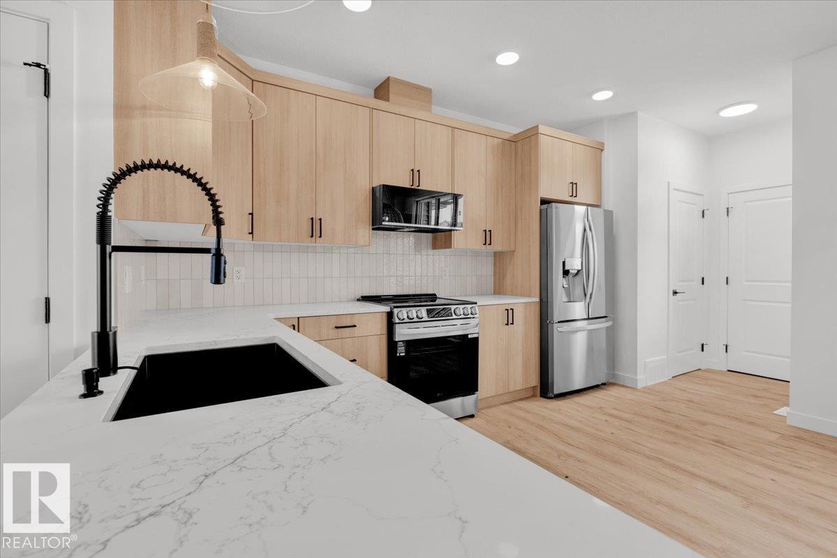 1321 Keswick Drive SW, Keswick, Edmonton photo number 2