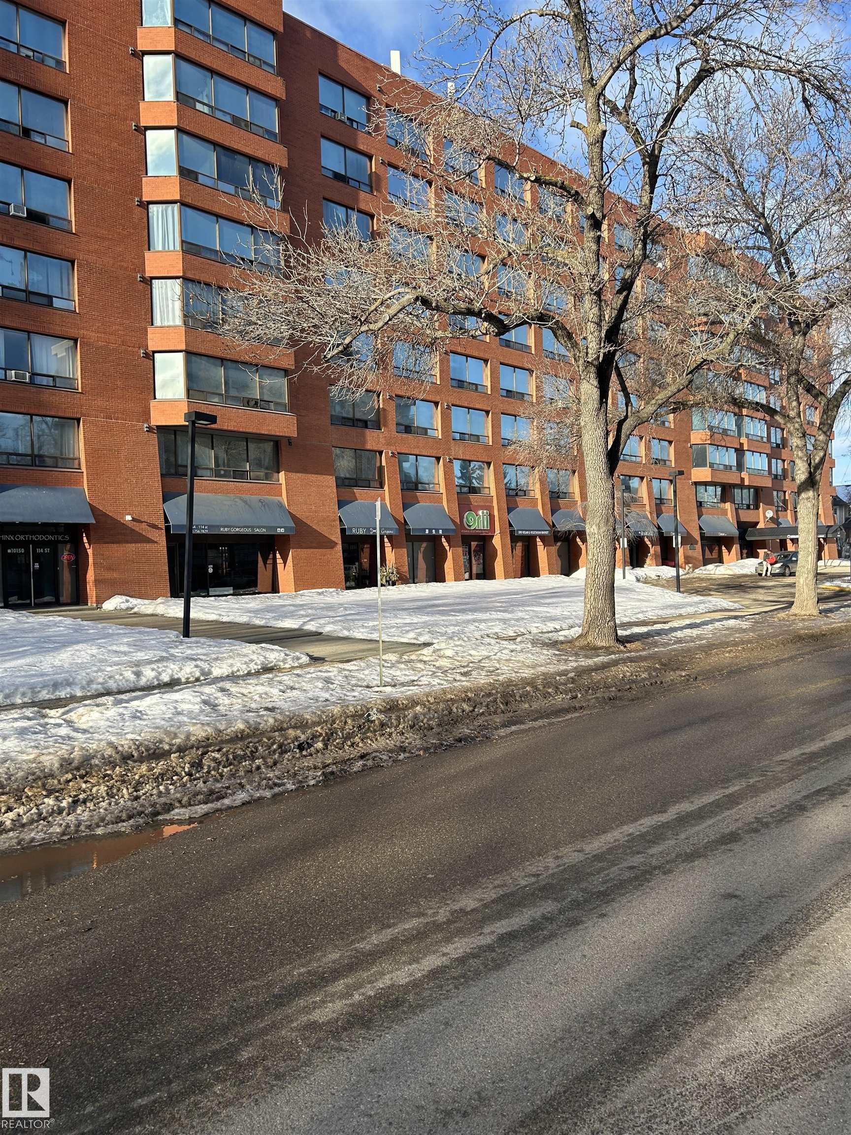 Photo 17 at 422 - 10160 114 Street NW, Wîhkwêntôwin, Edmonton