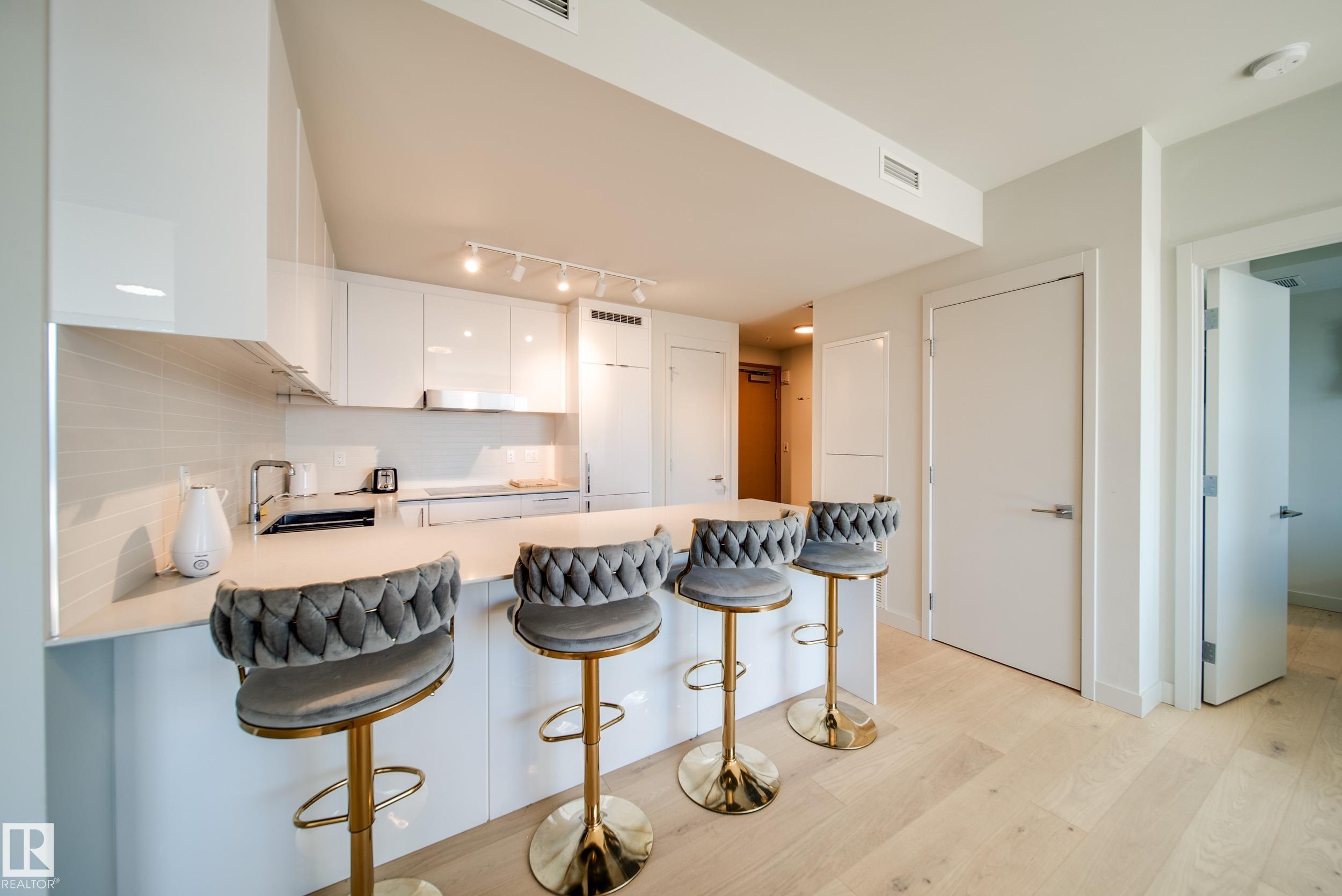 Picture for #3505 10360 102 ST NW