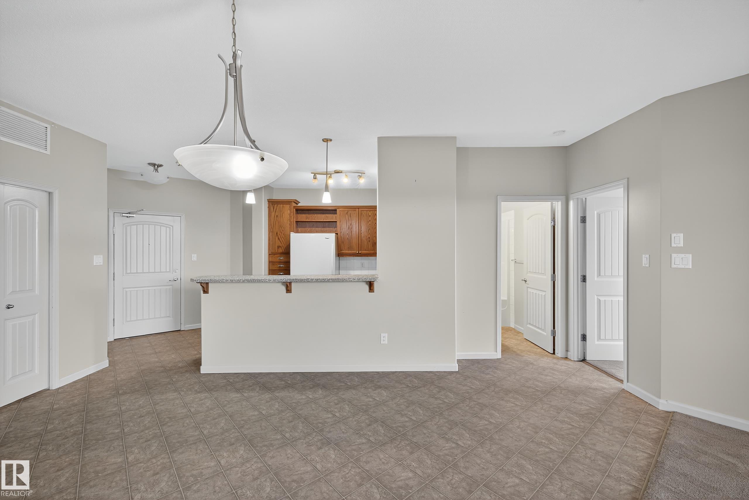 Photo 11 at 112 - 2503 Hanna Crescent NW, Haddow, Edmonton