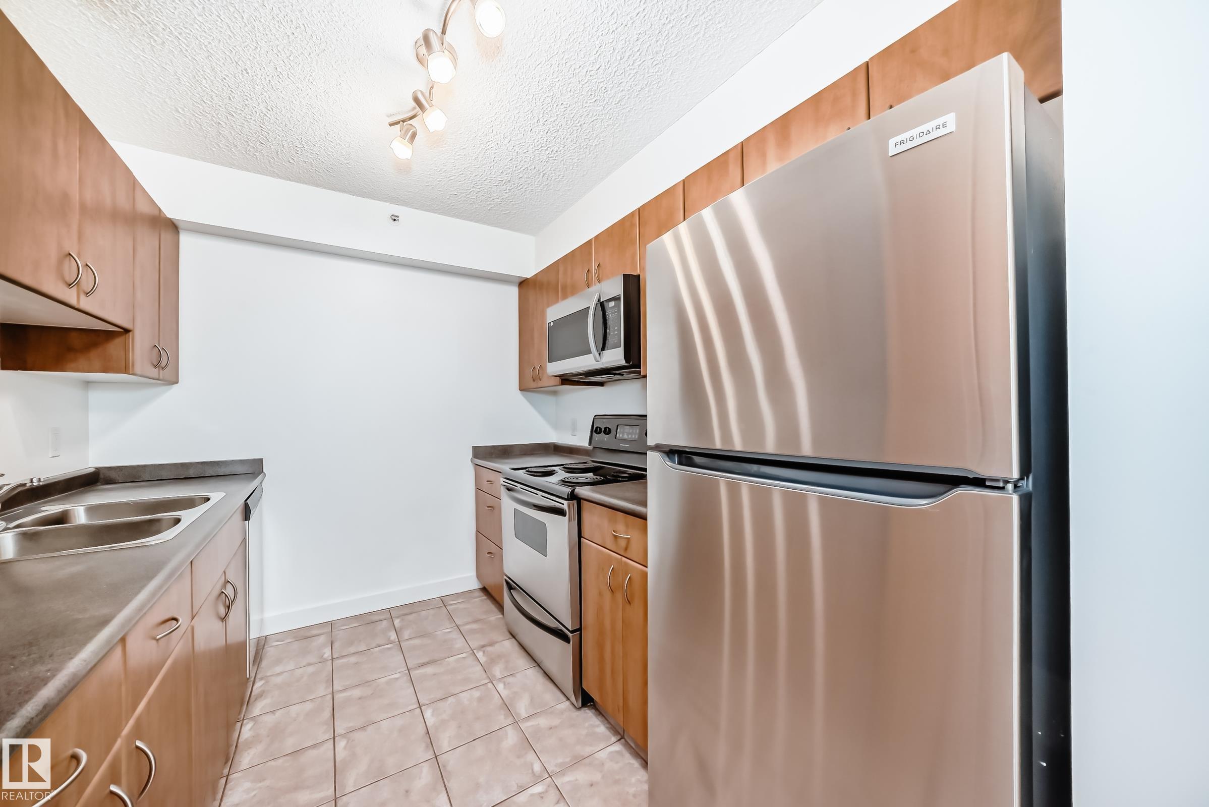 Photo 8 at 304 - 10303 105 Street NW, Downtown, Edmonton