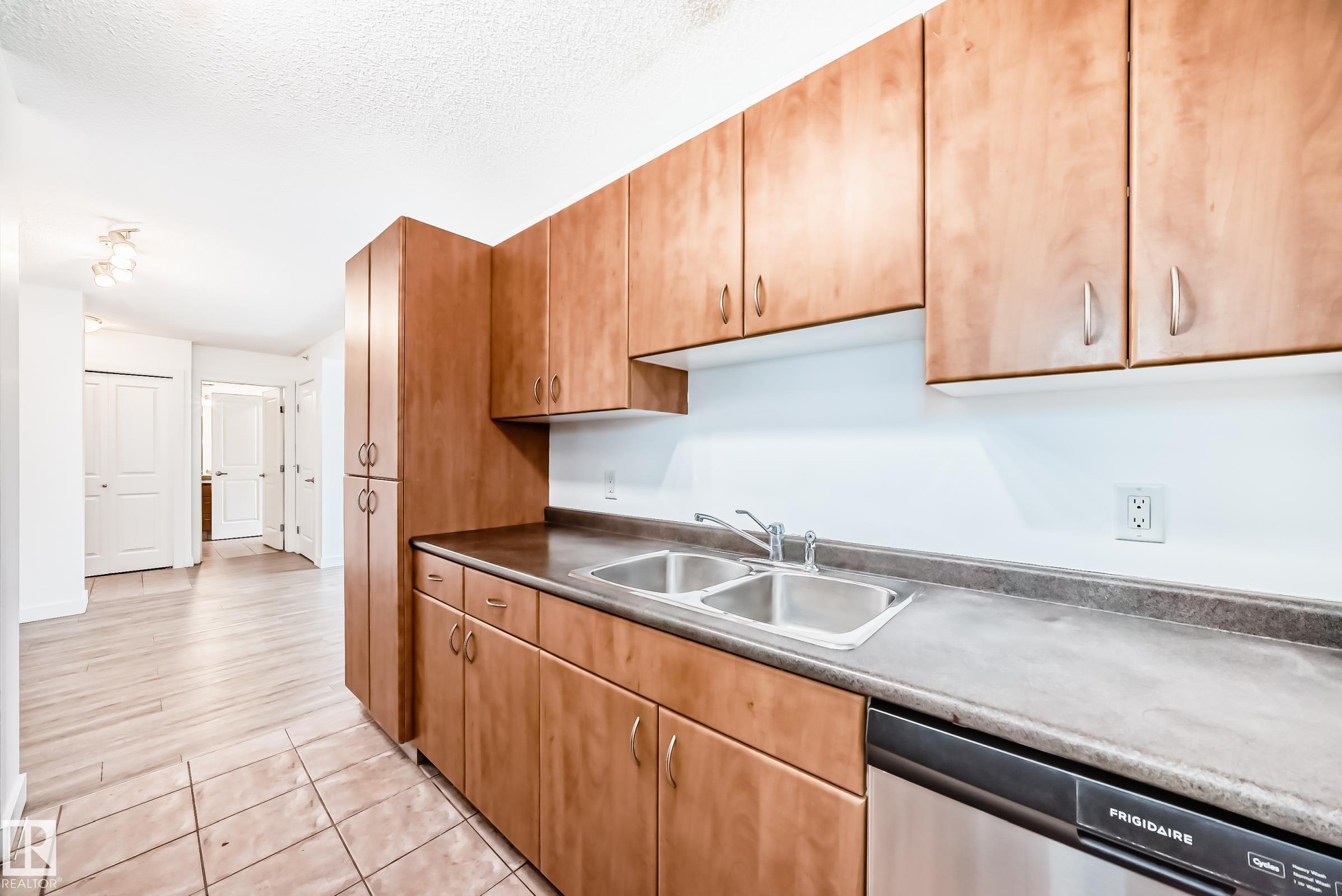 Photo 9 at 304 - 10303 105 Street NW, Downtown, Edmonton