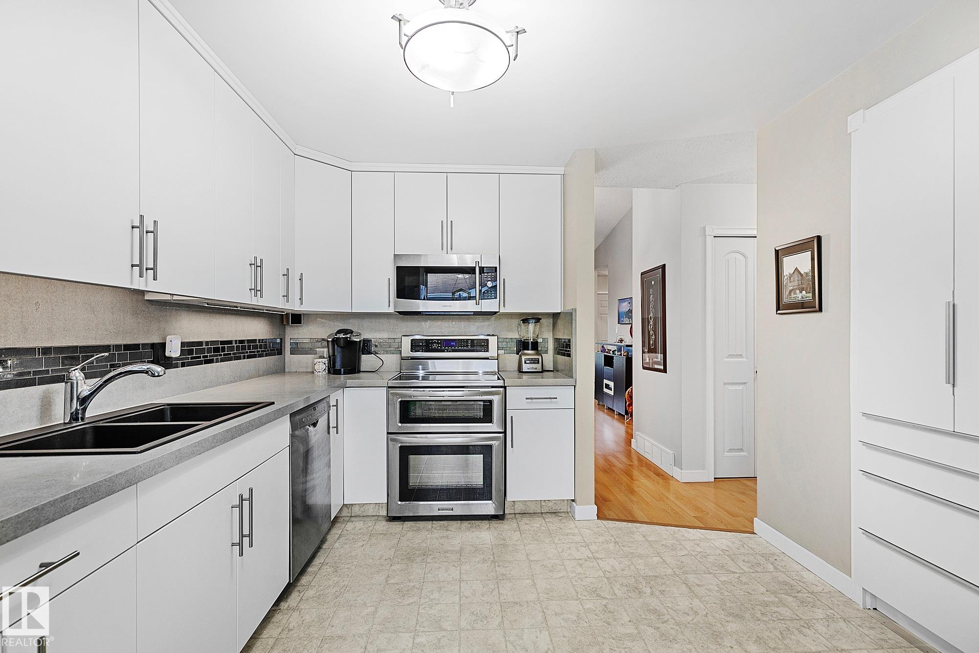 Photo 13 at 32 - 9704 165 Street NW, Glenwood, Edmonton