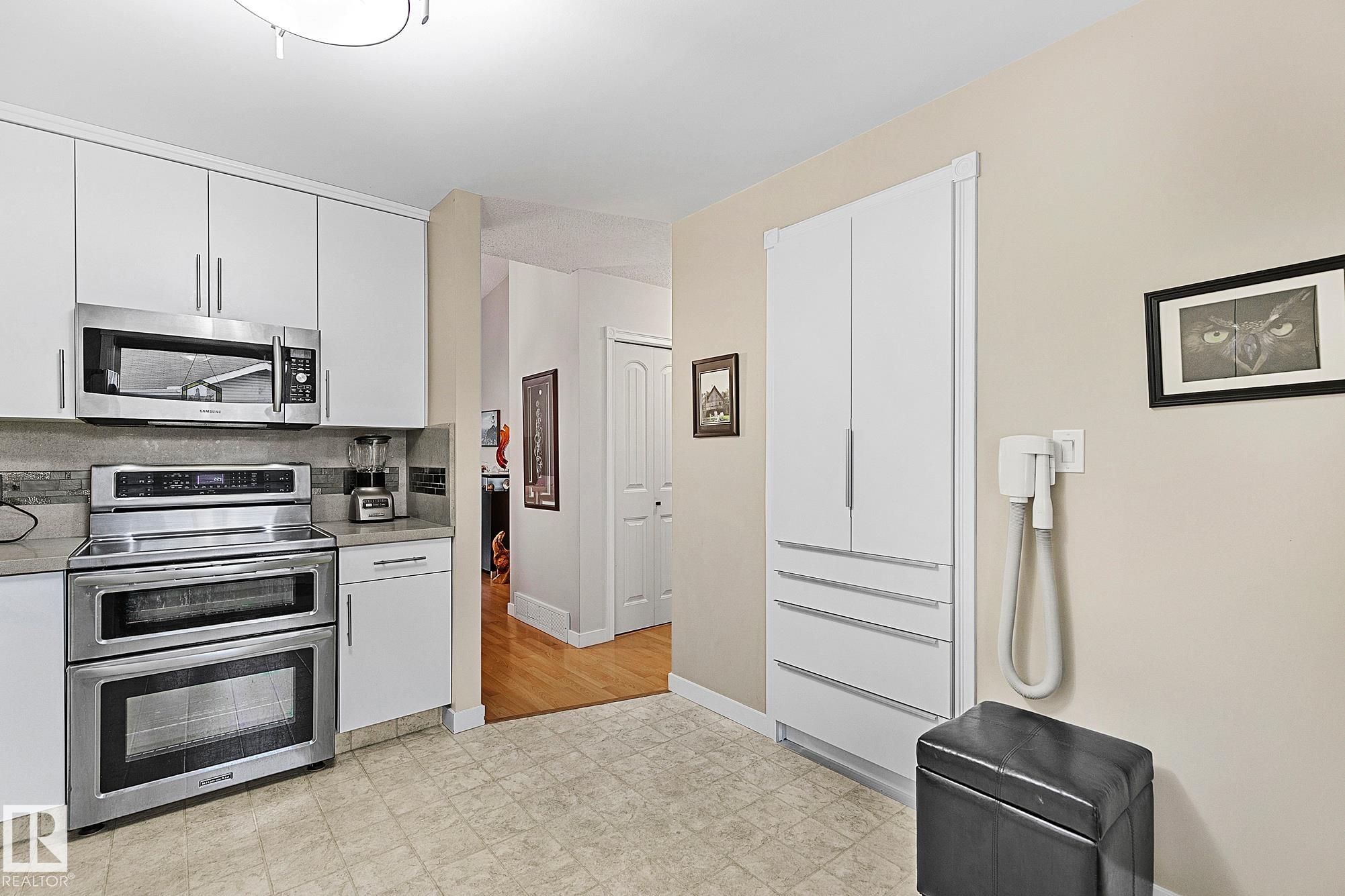 Photo 14 at 32 - 9704 165 Street NW, Glenwood, Edmonton