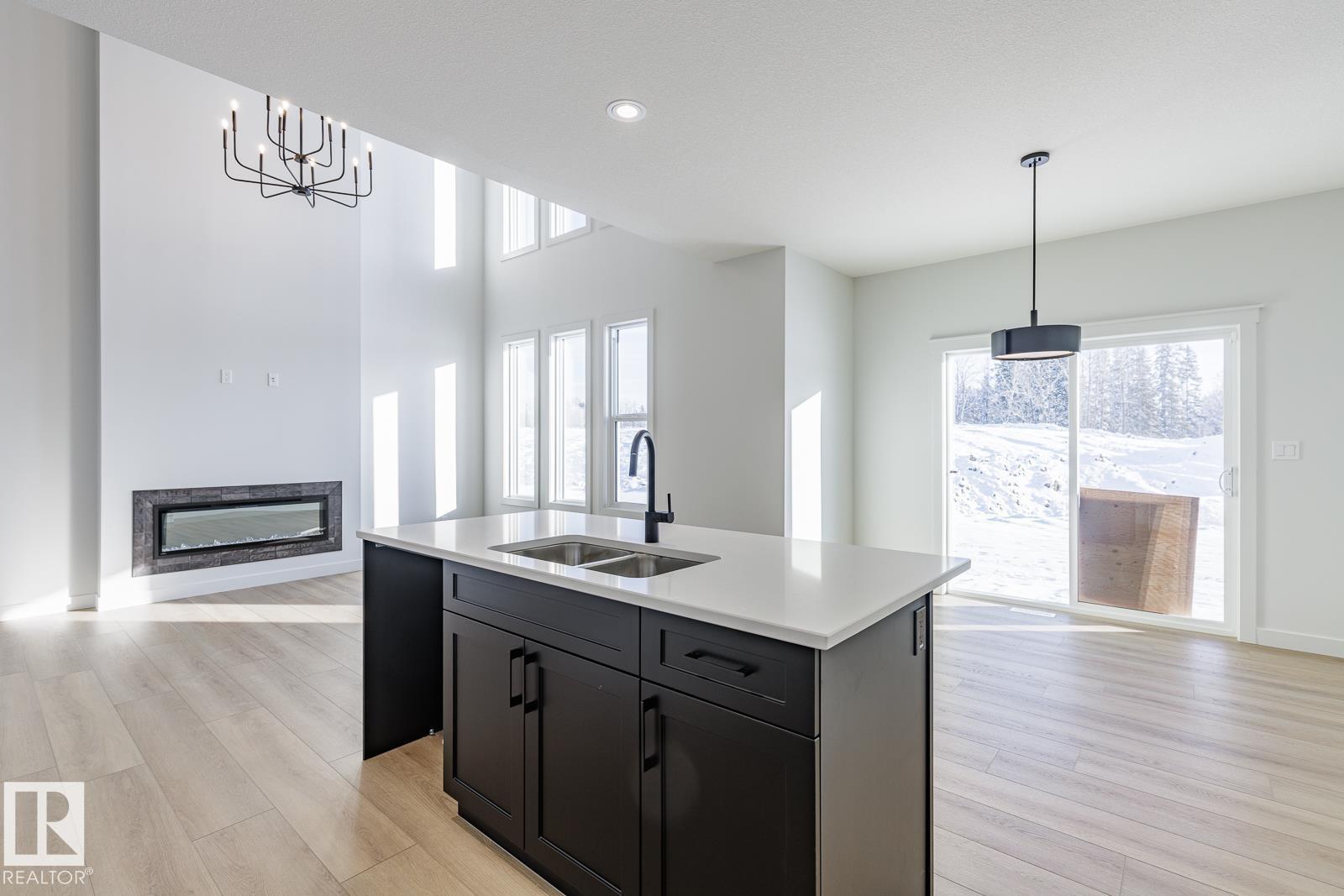 Photo 12 at 47 Renwyck Place, Fenwyck, Spruce Grove