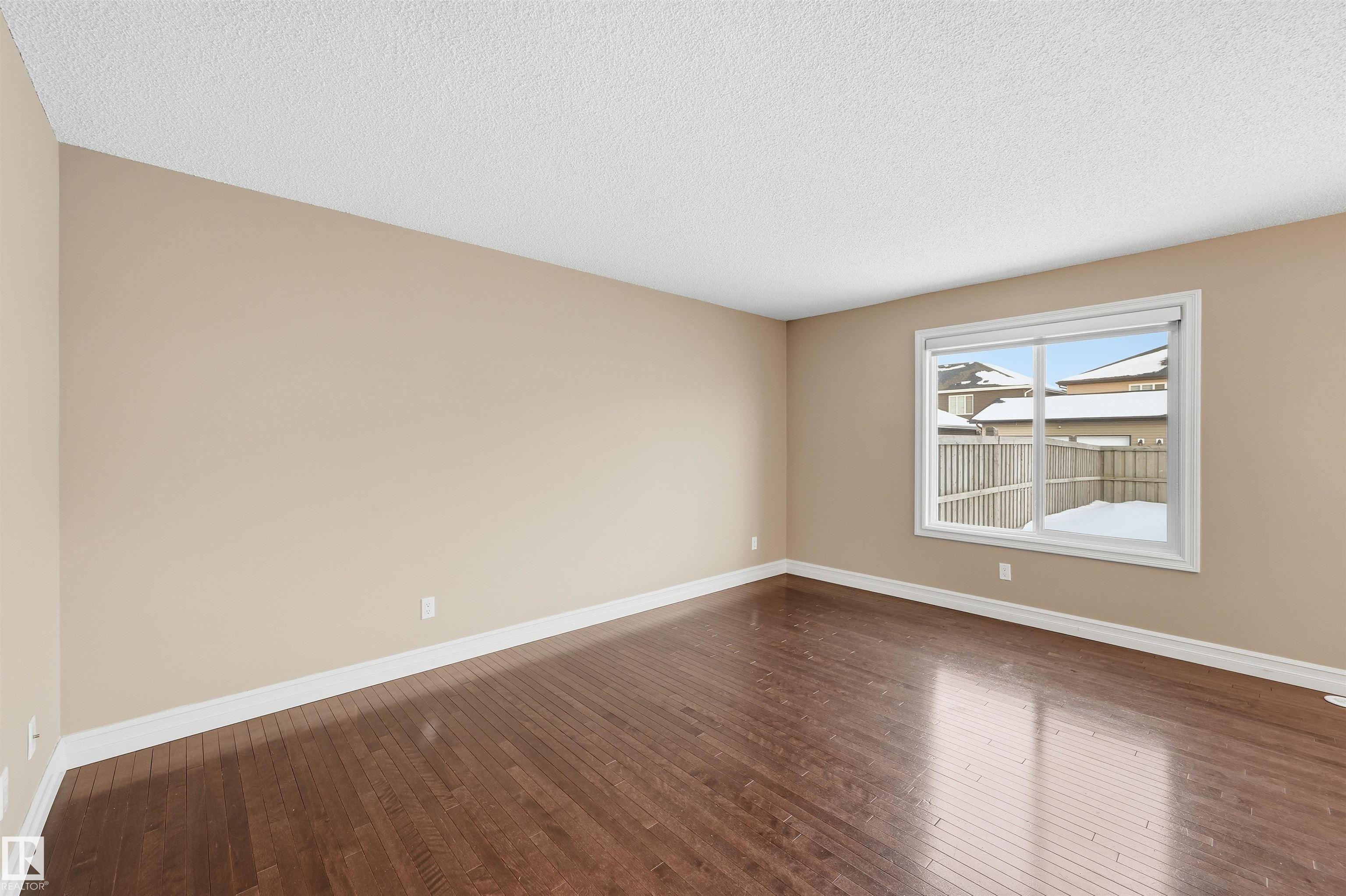 Photo 4 at 6833 Cardinal Link SW, Chappelle Area, Edmonton