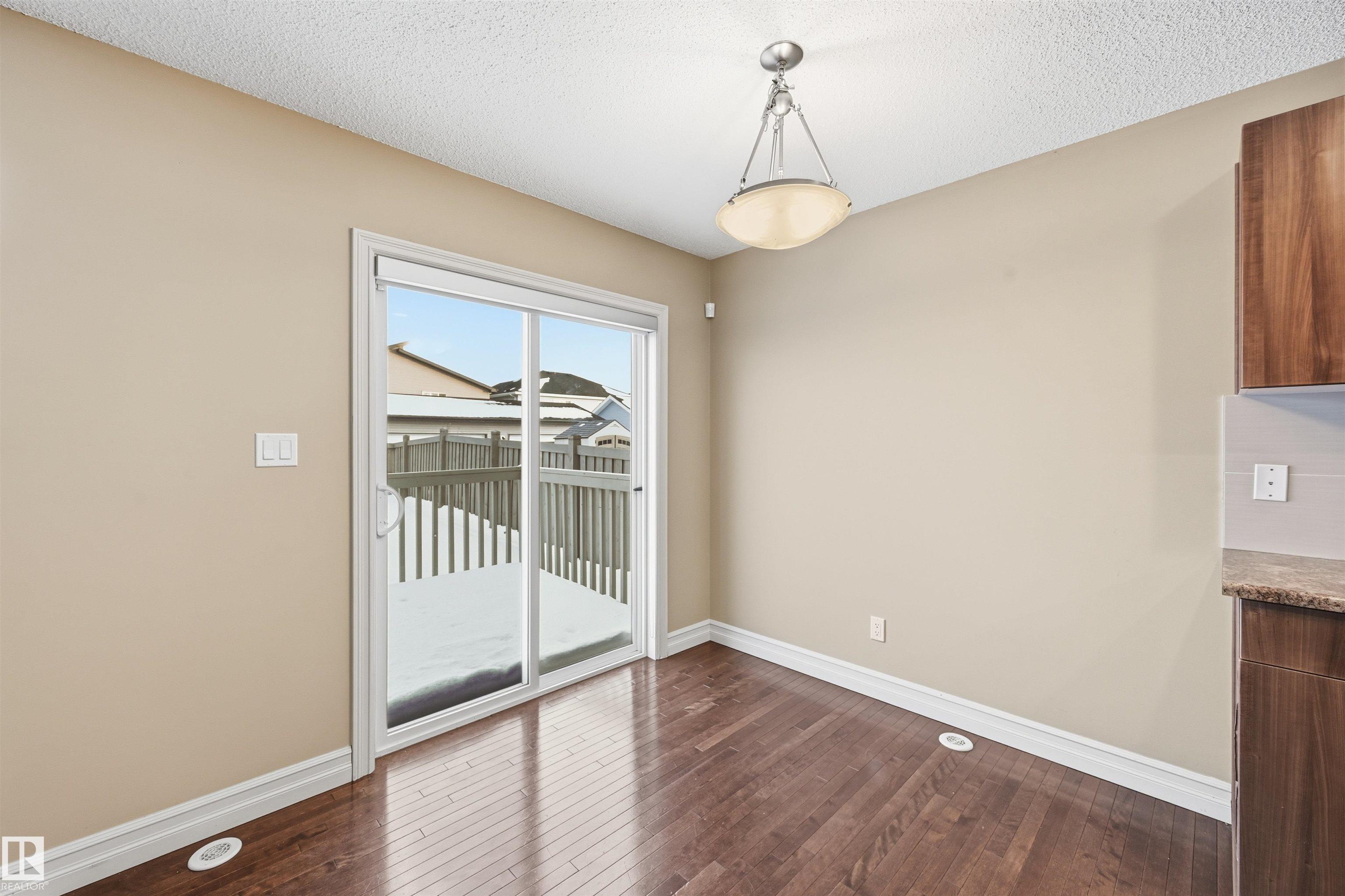 Photo 9 at 6833 Cardinal Link SW, Chappelle Area, Edmonton