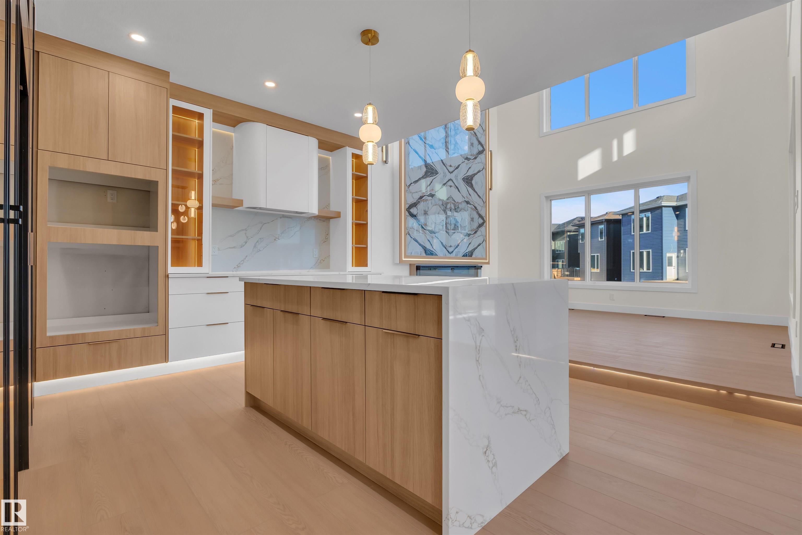 Picture for 4919 17 AV SW SW