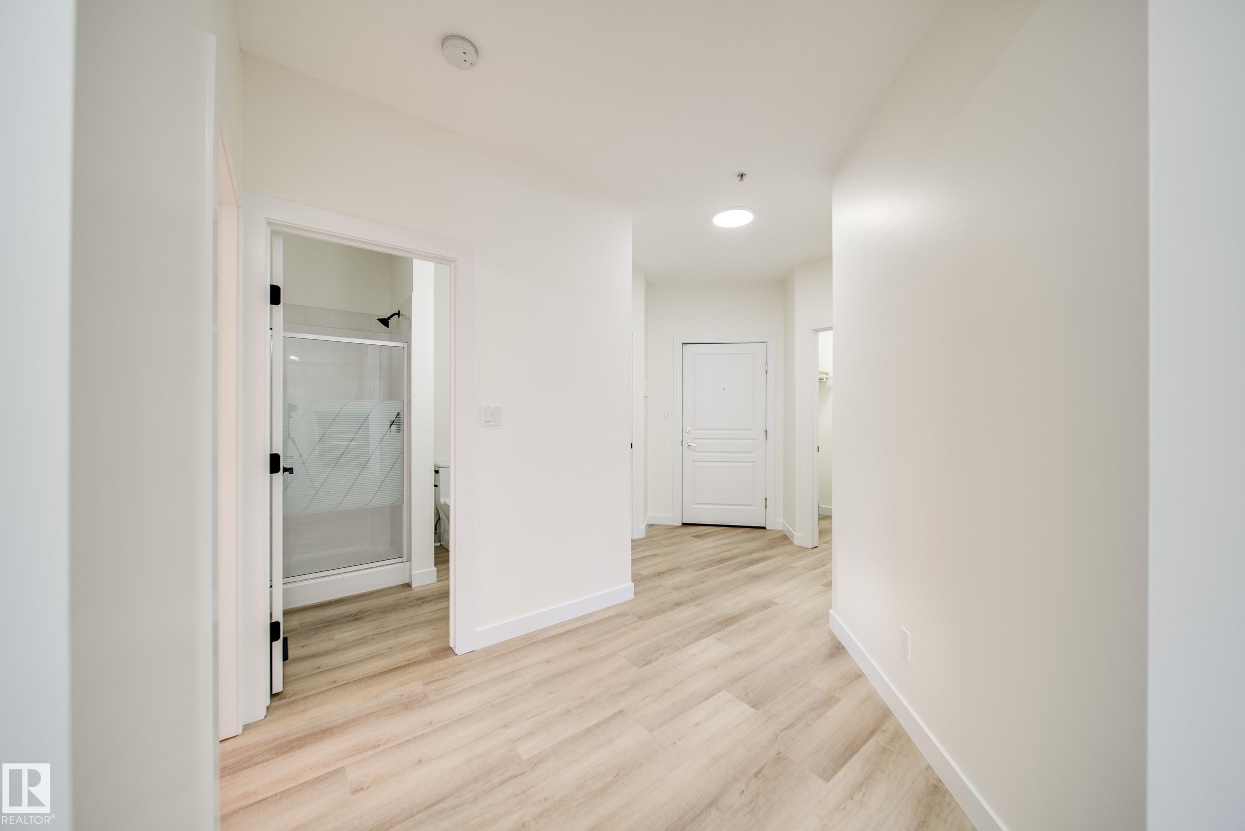 Photo 12 at 532 - 10023 110 Street NW, Wîhkwêntôwin, Edmonton