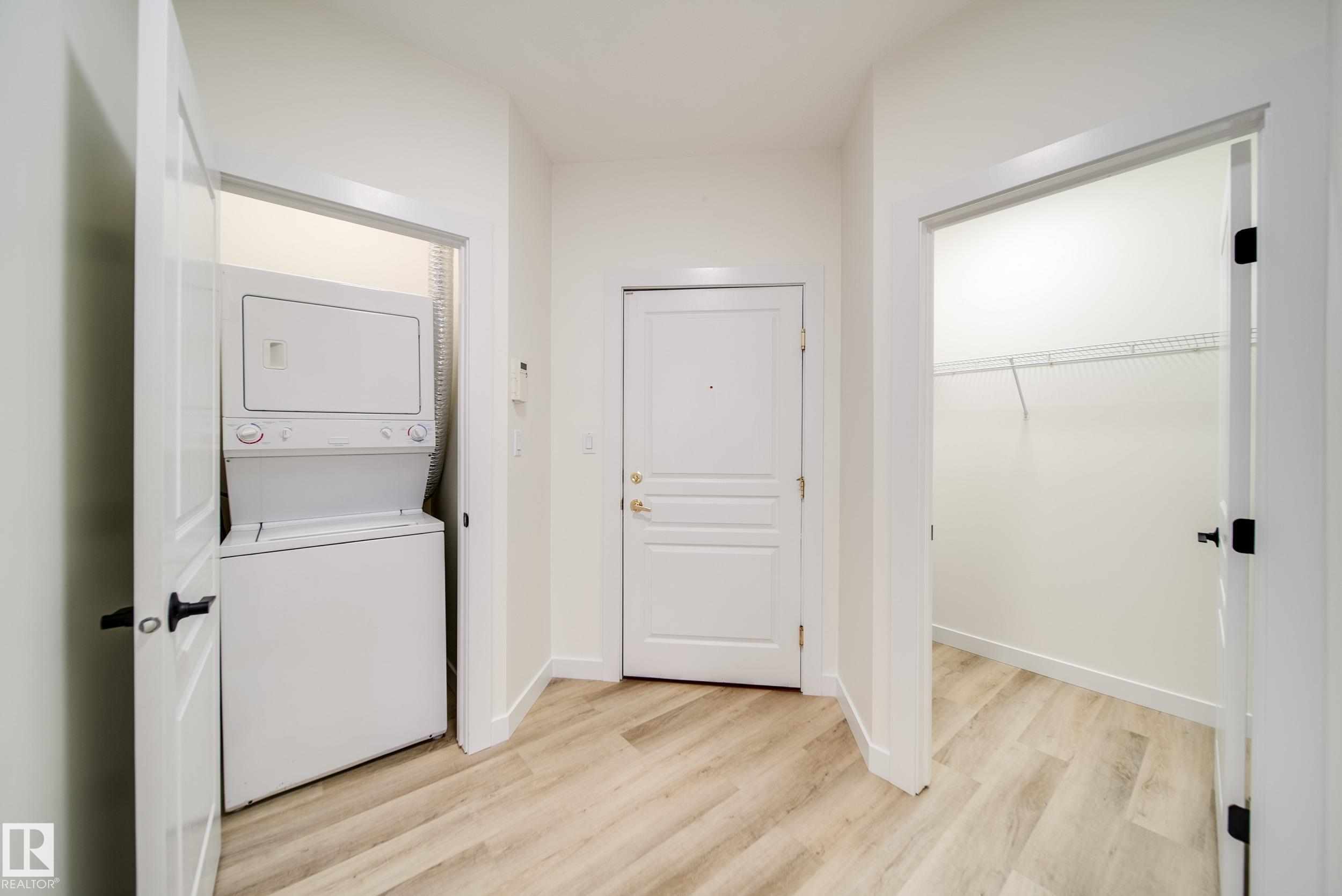 Photo 10 at 532 - 10023 110 Street NW, Wîhkwêntôwin, Edmonton