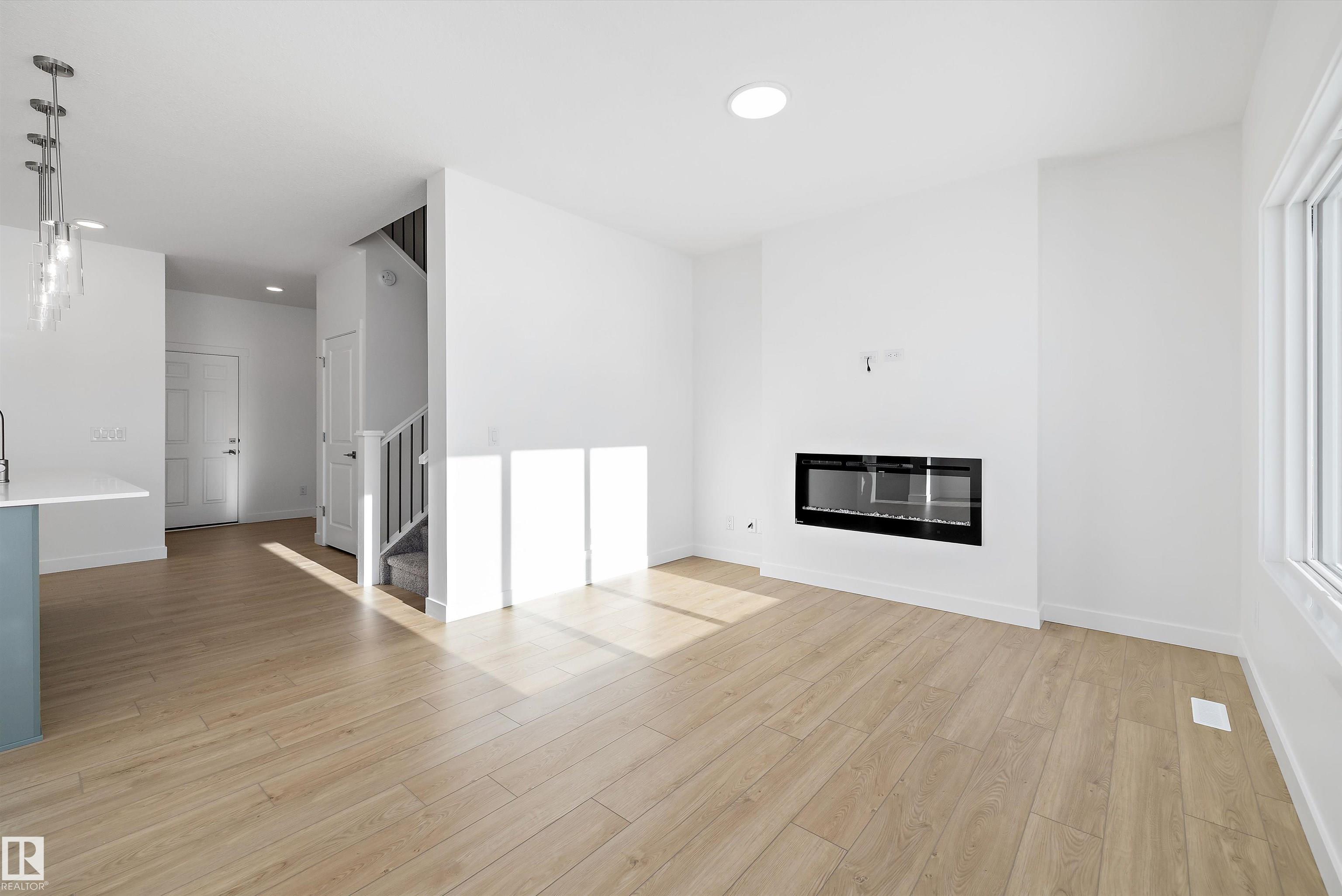 Photo 14 at 18919 28 Avenue NW, The Uplands, Edmonton